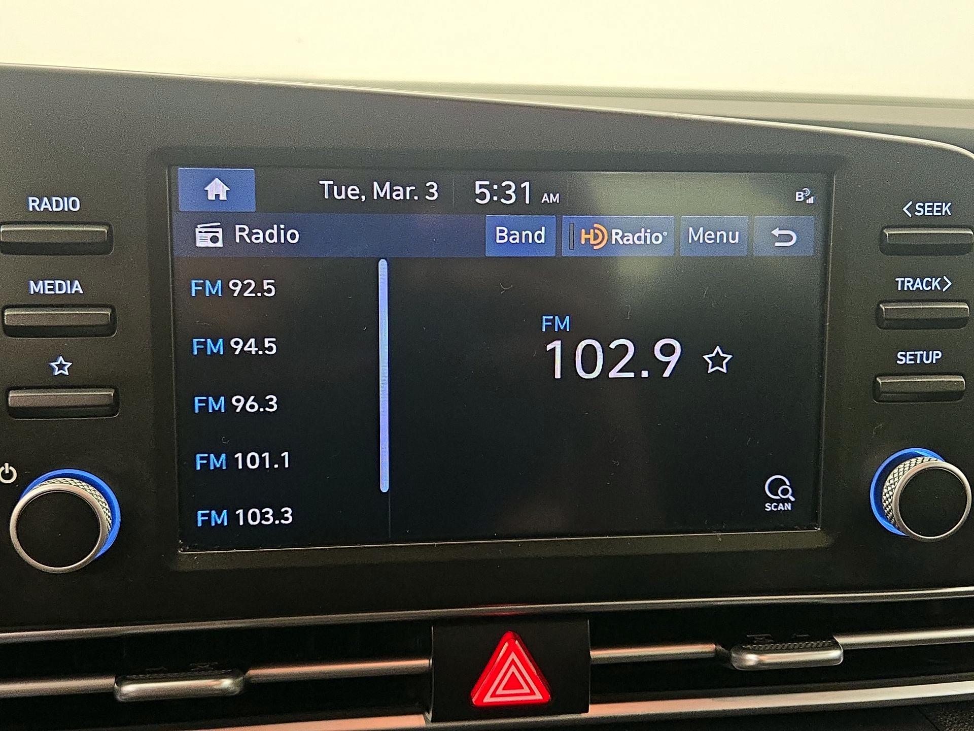 Thumbnail: 2023 Hyundai Elantra - 15