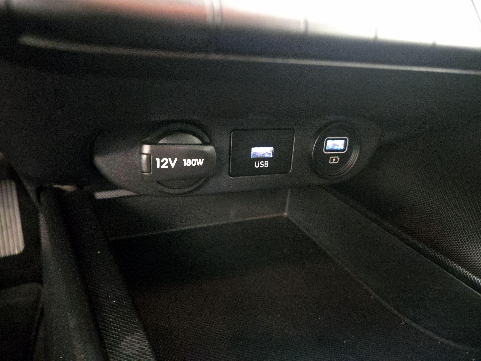 Thumbnail: 2023 Hyundai Elantra - 18