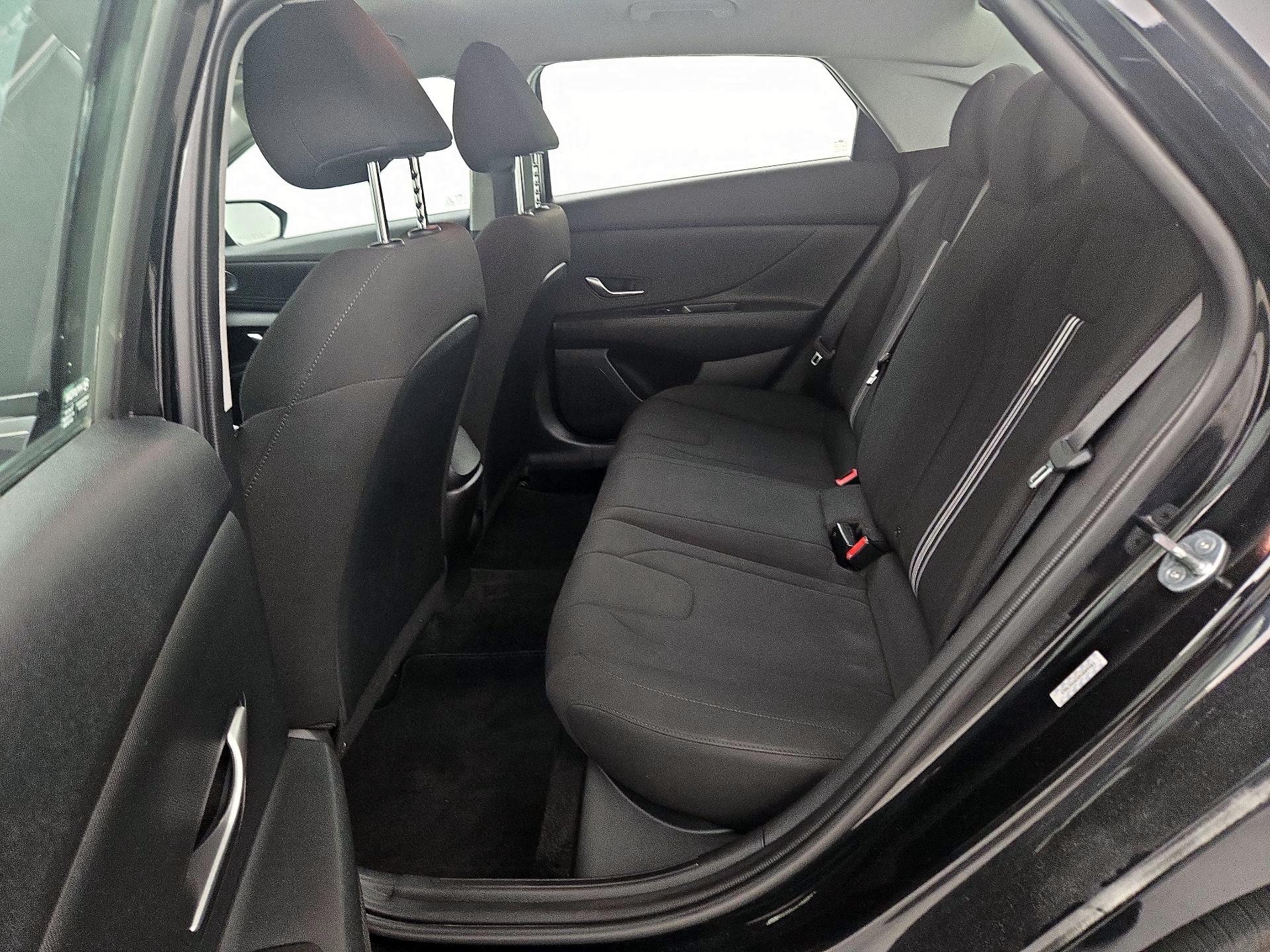 Thumbnail: 2023 Hyundai Elantra - 19