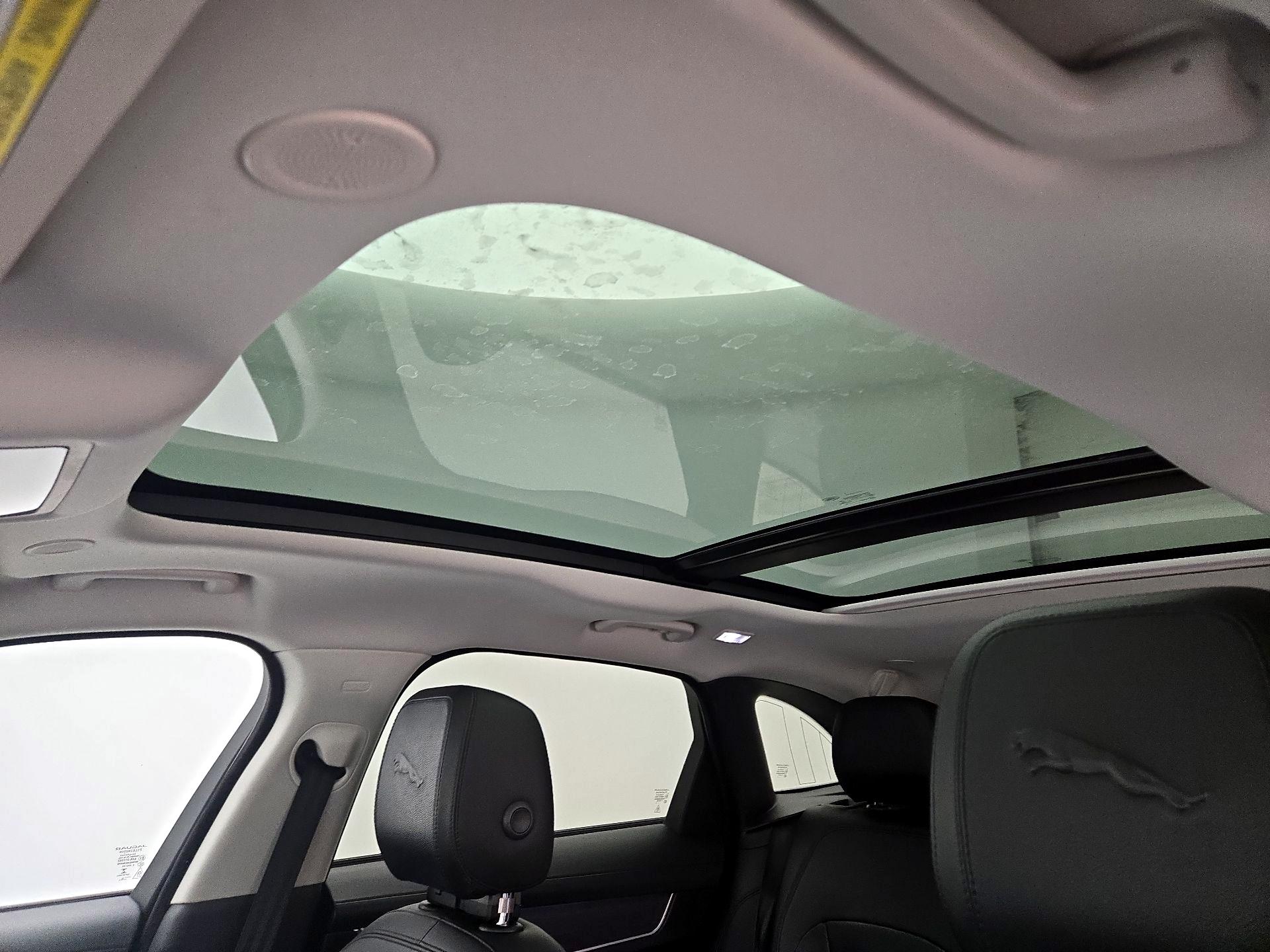 Thumbnail: 2022 Jaguar F-Pace - 19