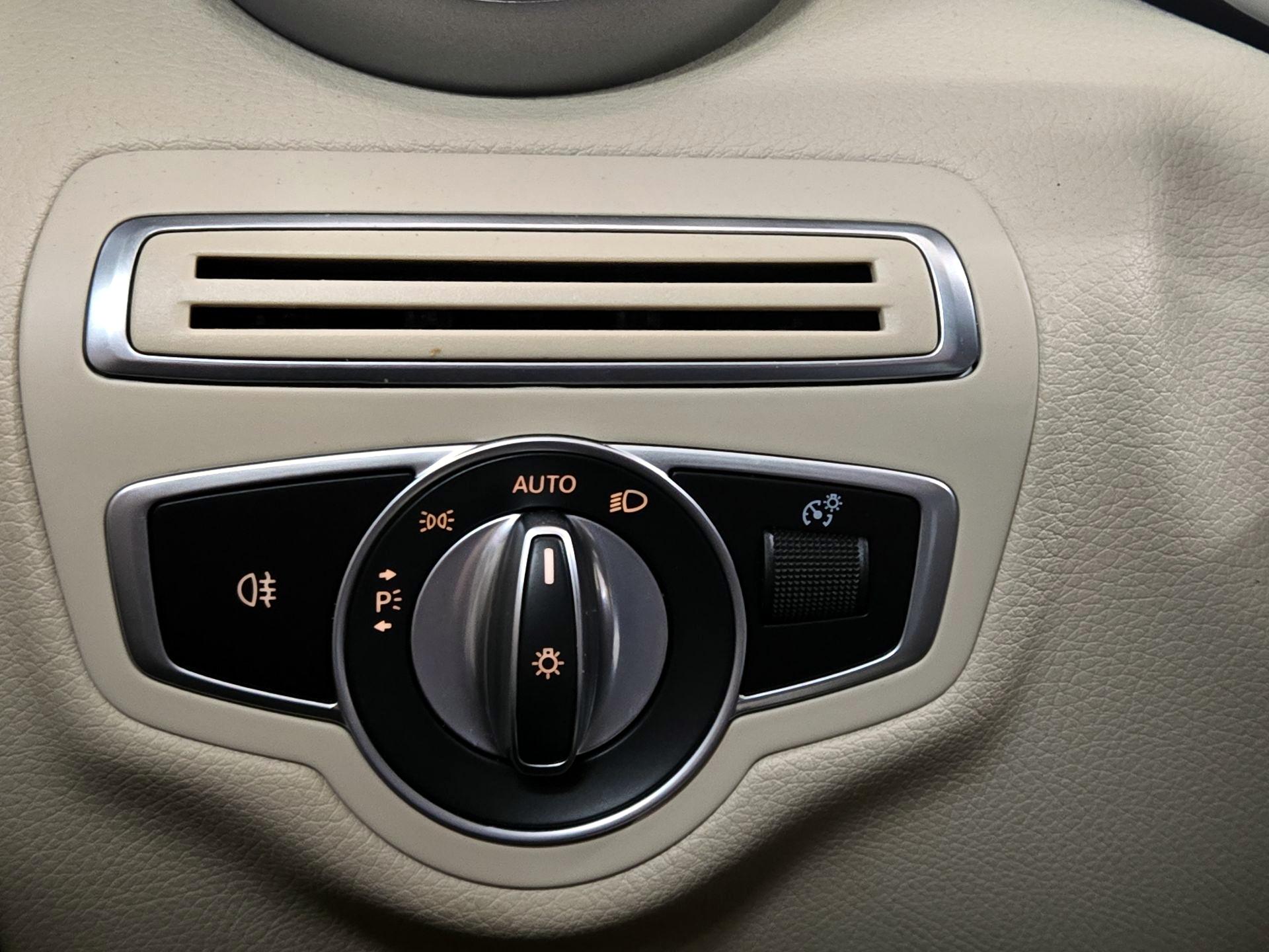 Thumbnail: 2021 Mercedes-Benz C-Class - 13