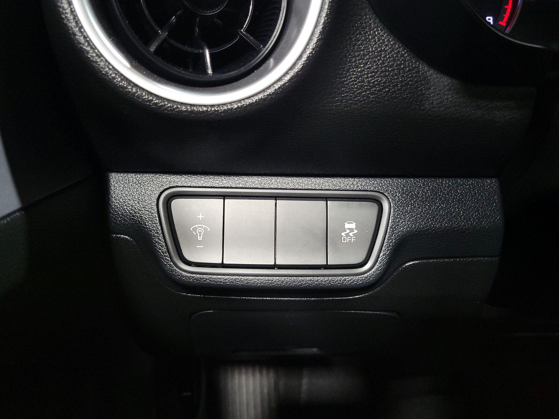 Thumbnail: 2024 Kia Forte - 13