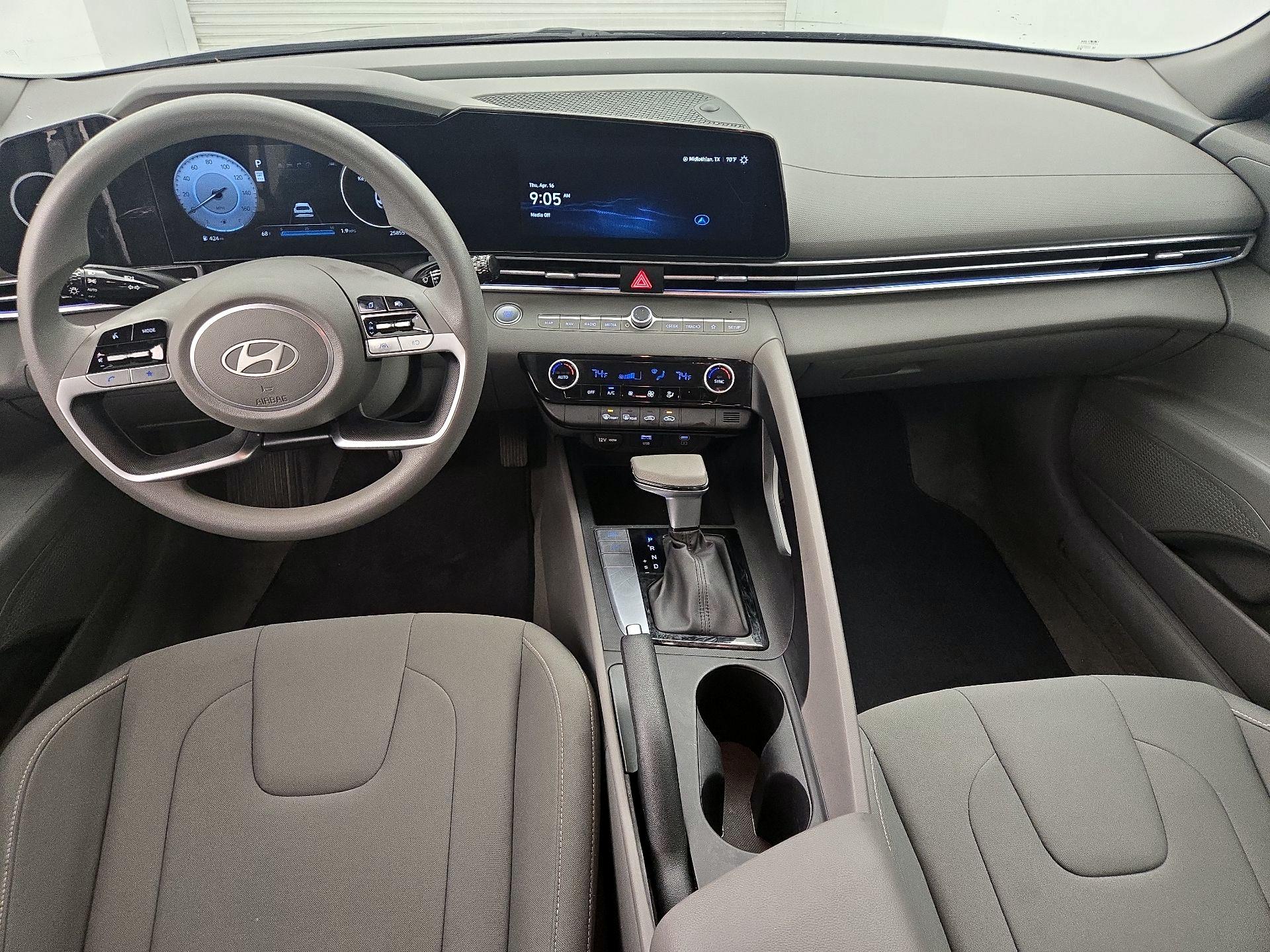 Thumbnail: 2024 Hyundai Elantra - 9