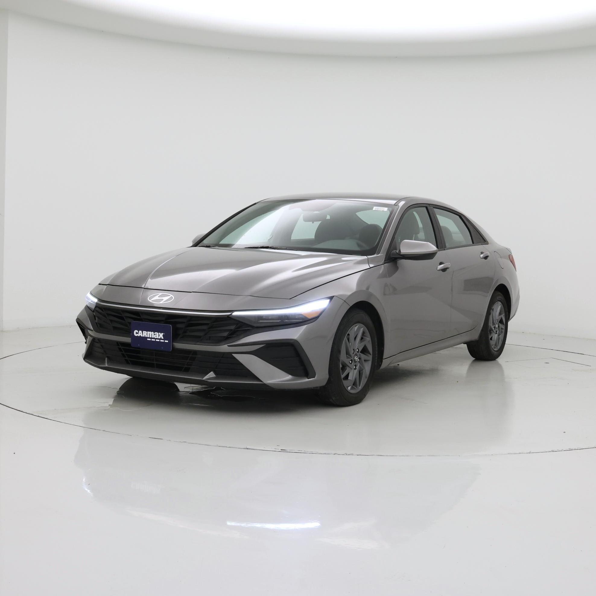 Thumbnail: 2024 Hyundai Elantra - 4