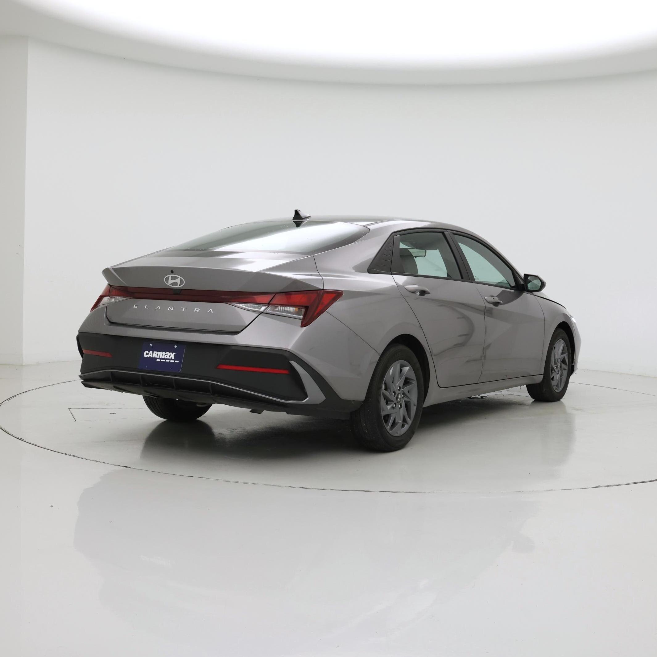 Thumbnail: 2024 Hyundai Elantra - 8
