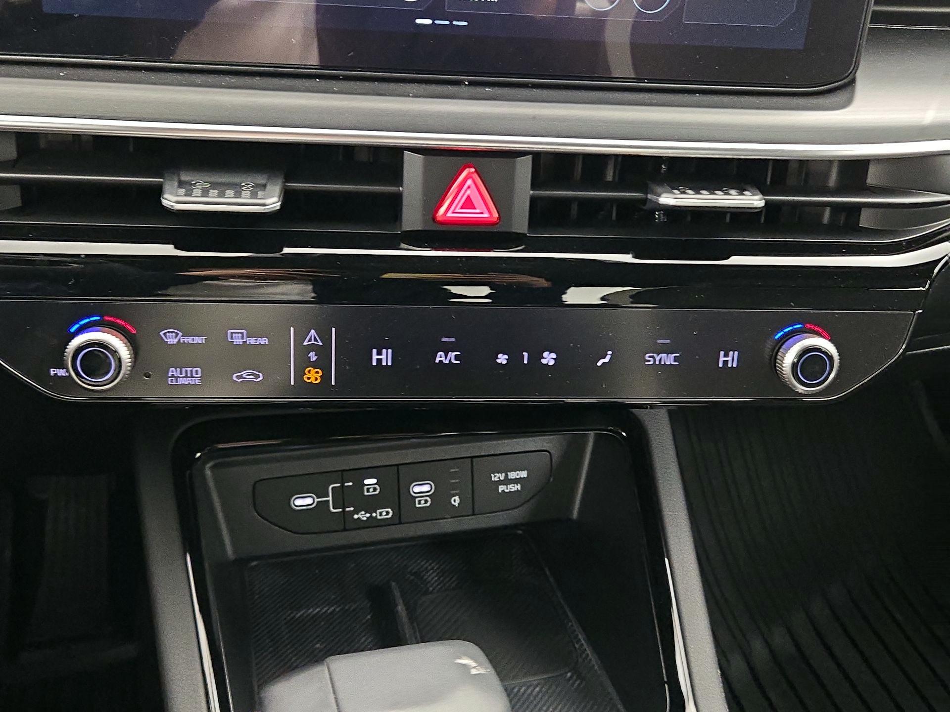 Thumbnail: 2025 Kia K5 - 17