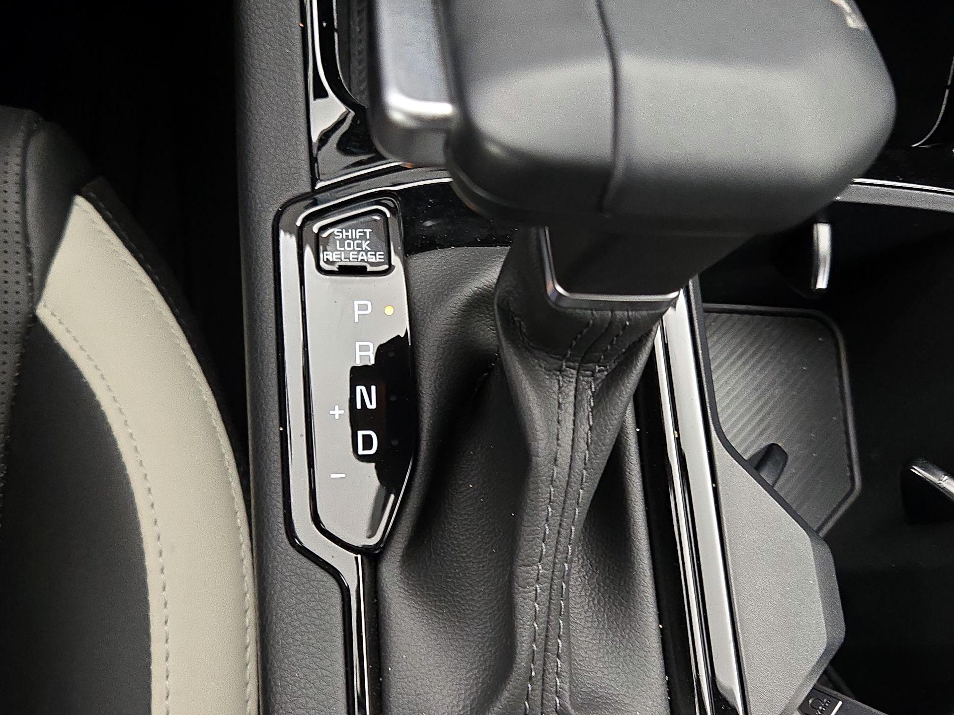 Thumbnail: 2025 Kia K5 - 18