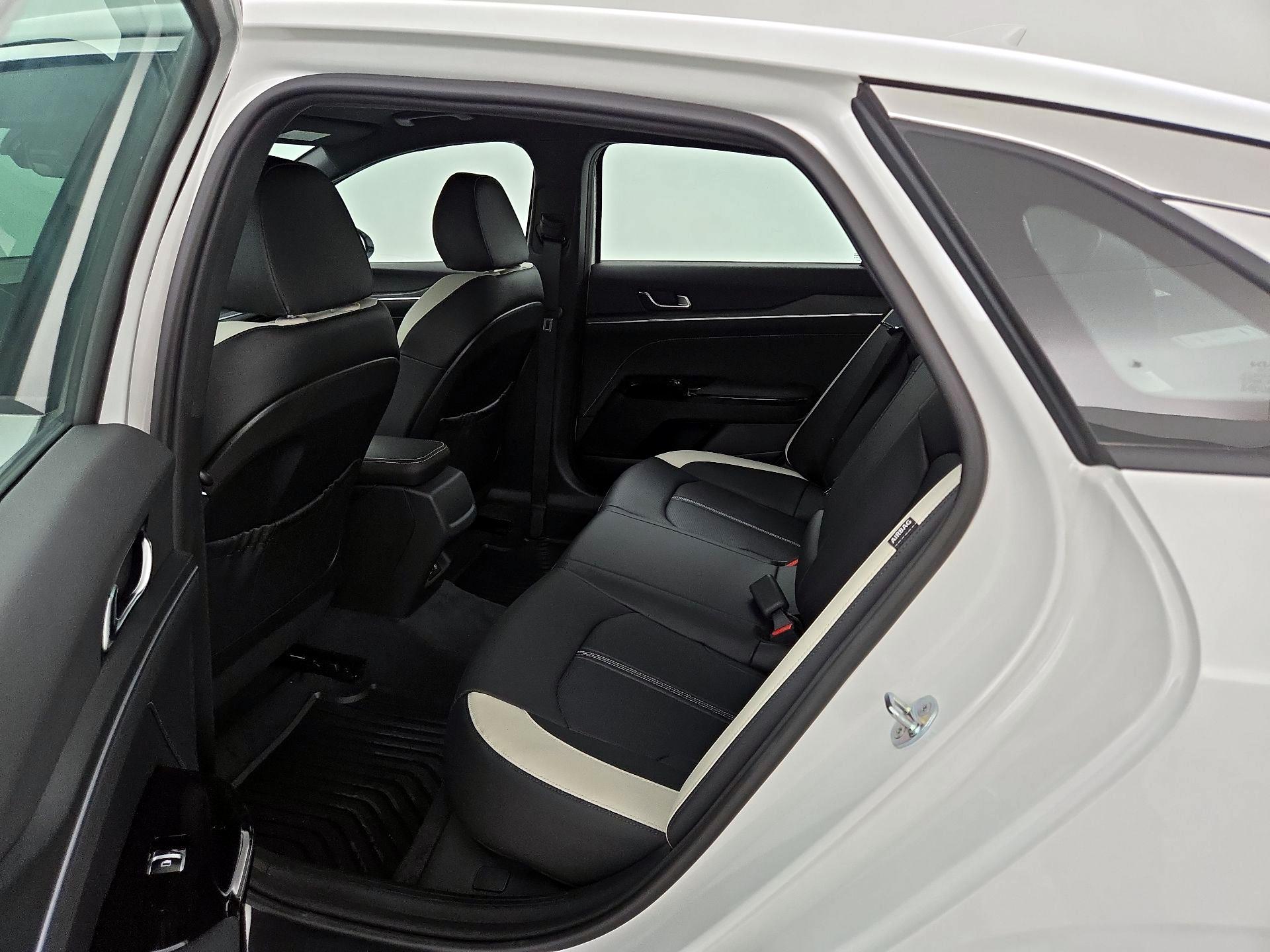 Thumbnail: 2025 Kia K5 - 20