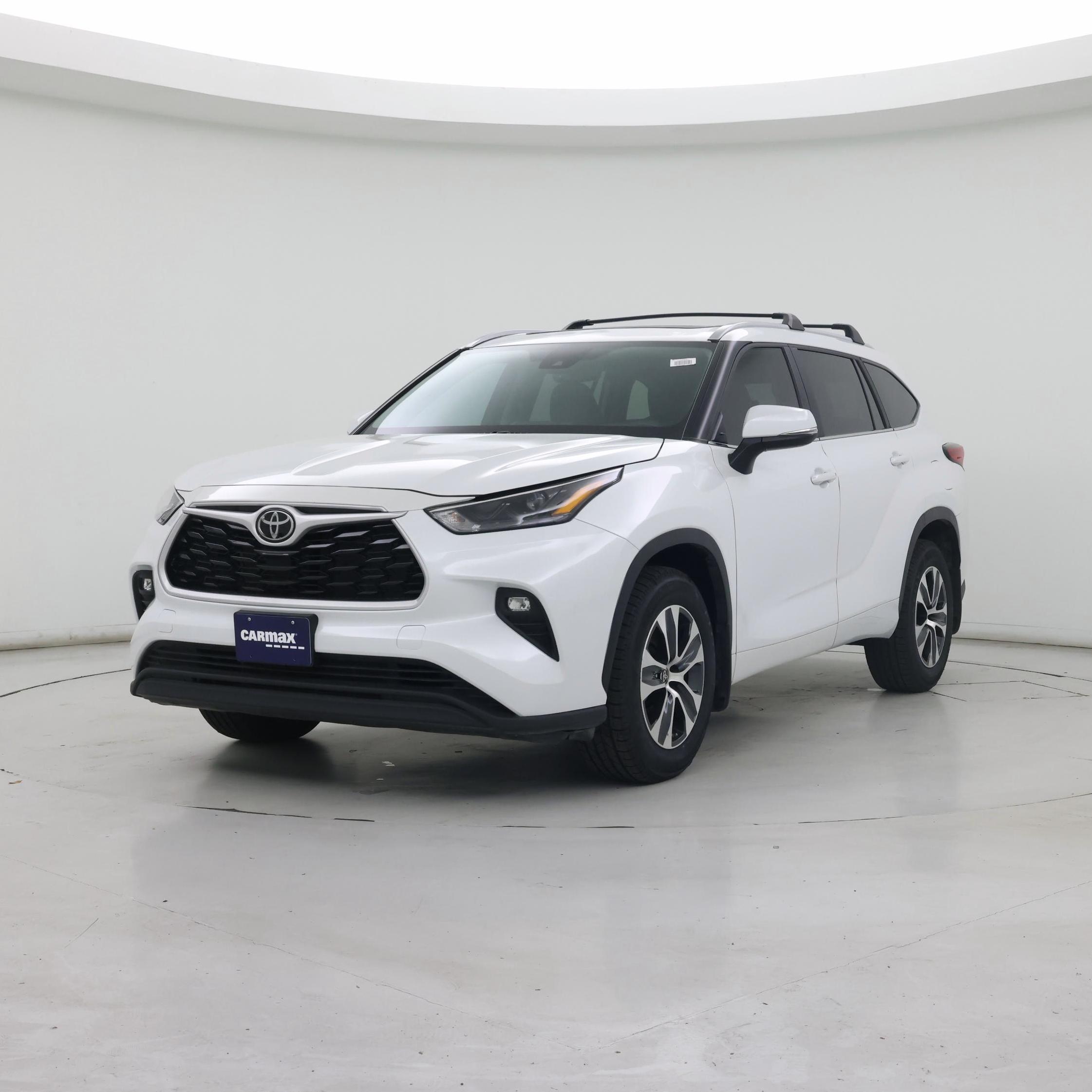 Thumbnail: 2023 Toyota Highlander - 4