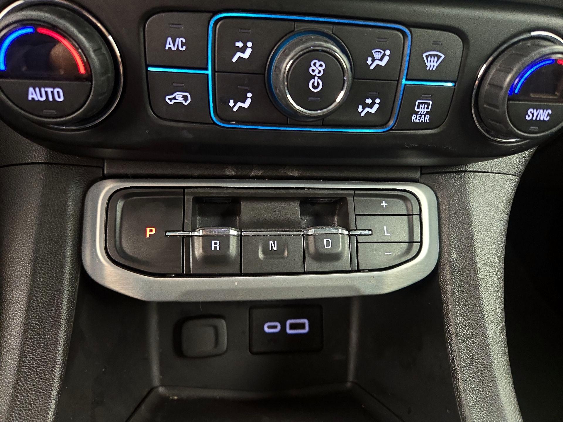 Thumbnail: 2021 GMC Acadia - 17