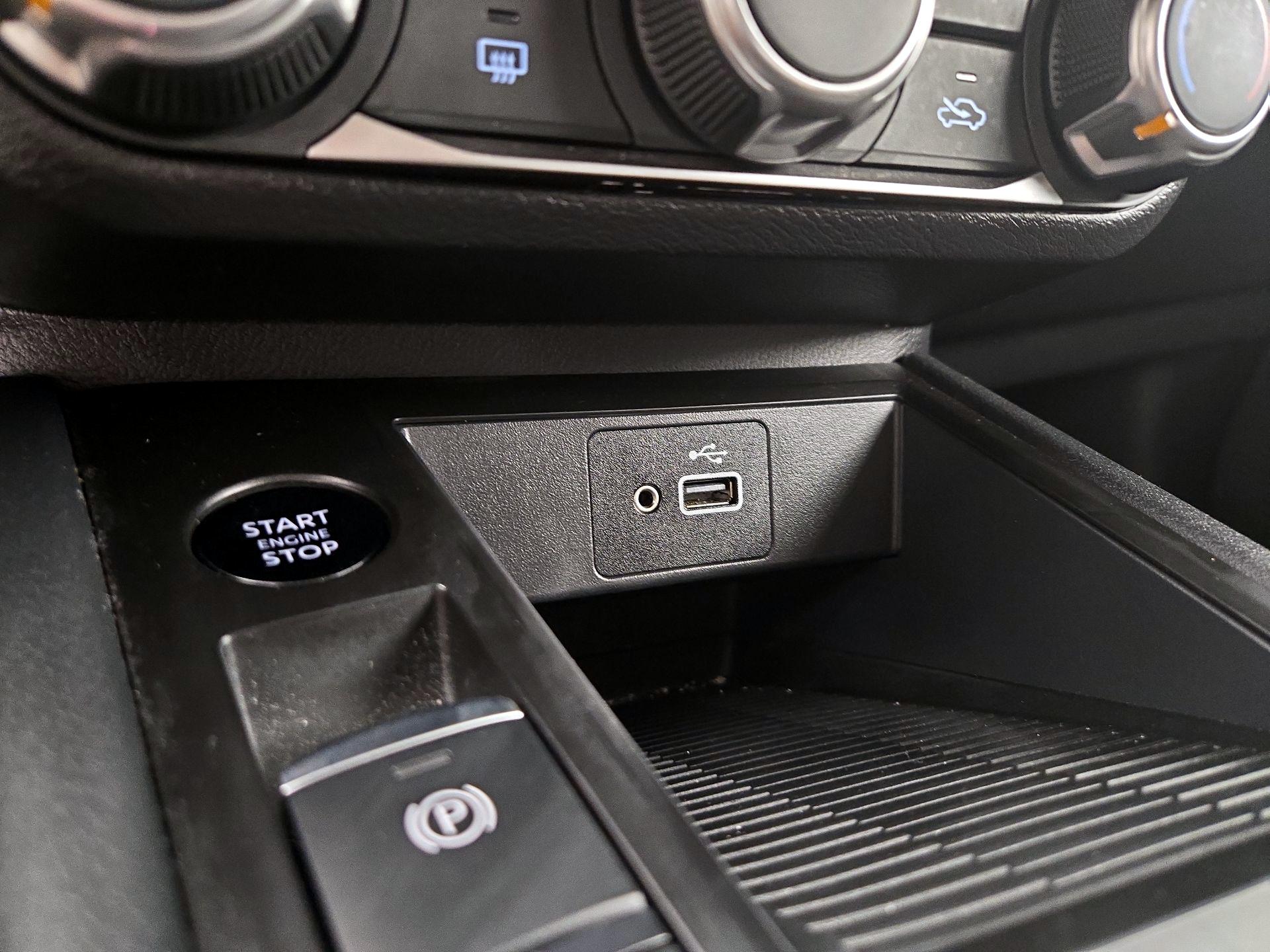 Thumbnail: 2025 Nissan Kicks - 17