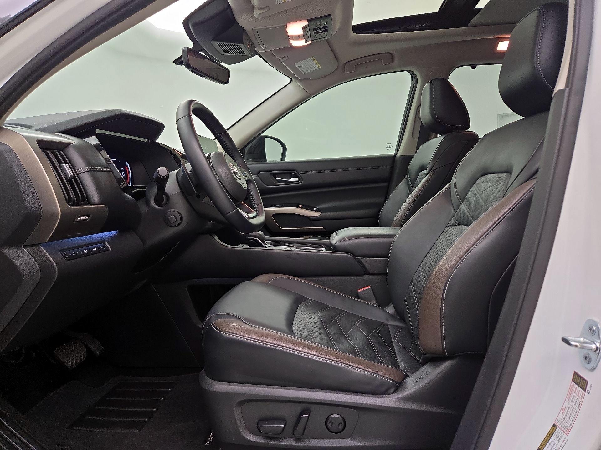 Thumbnail: 2023 Nissan Pathfinder - 11