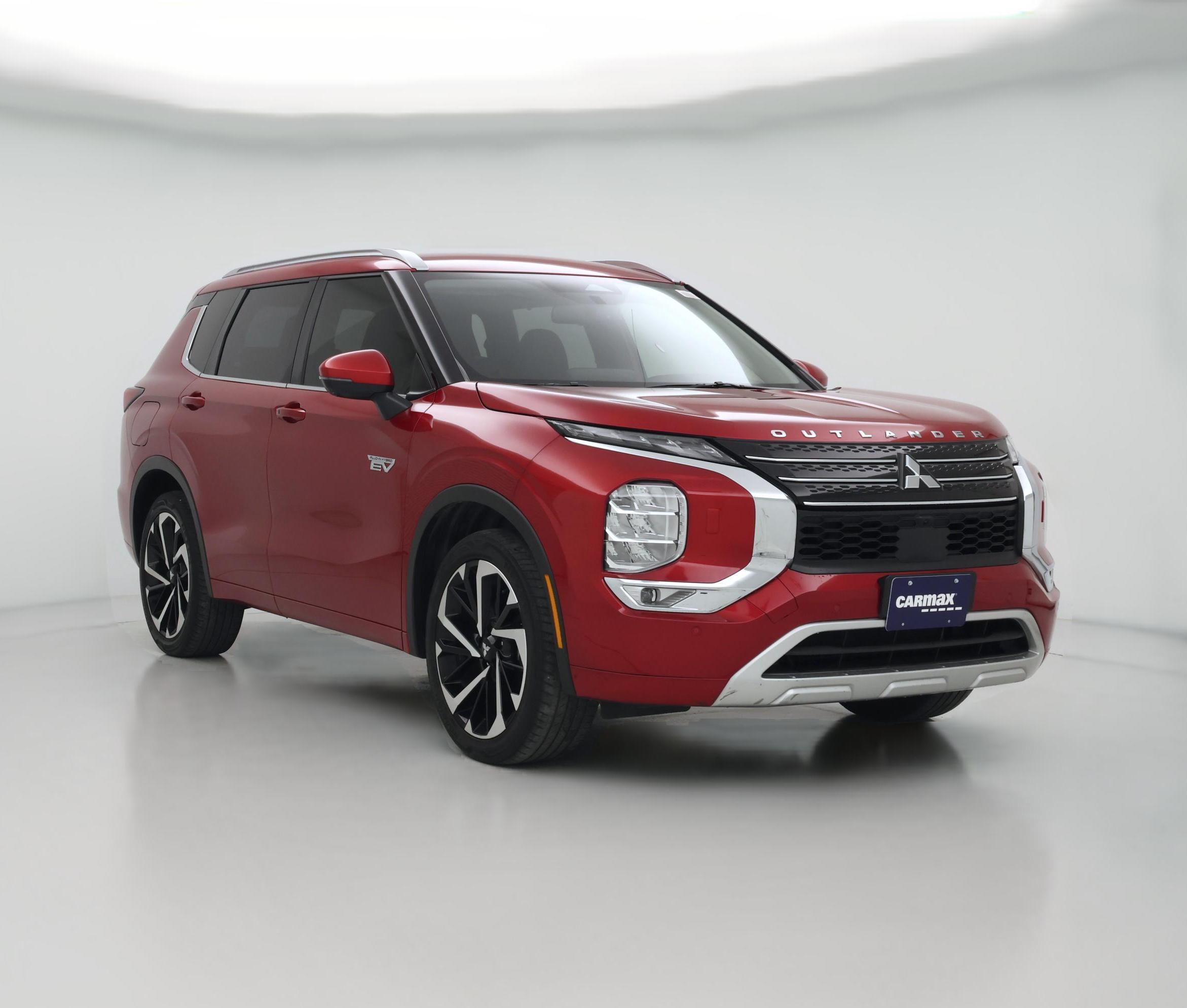 Thumbnail: 2023 Mitsubishi Outlander - 1