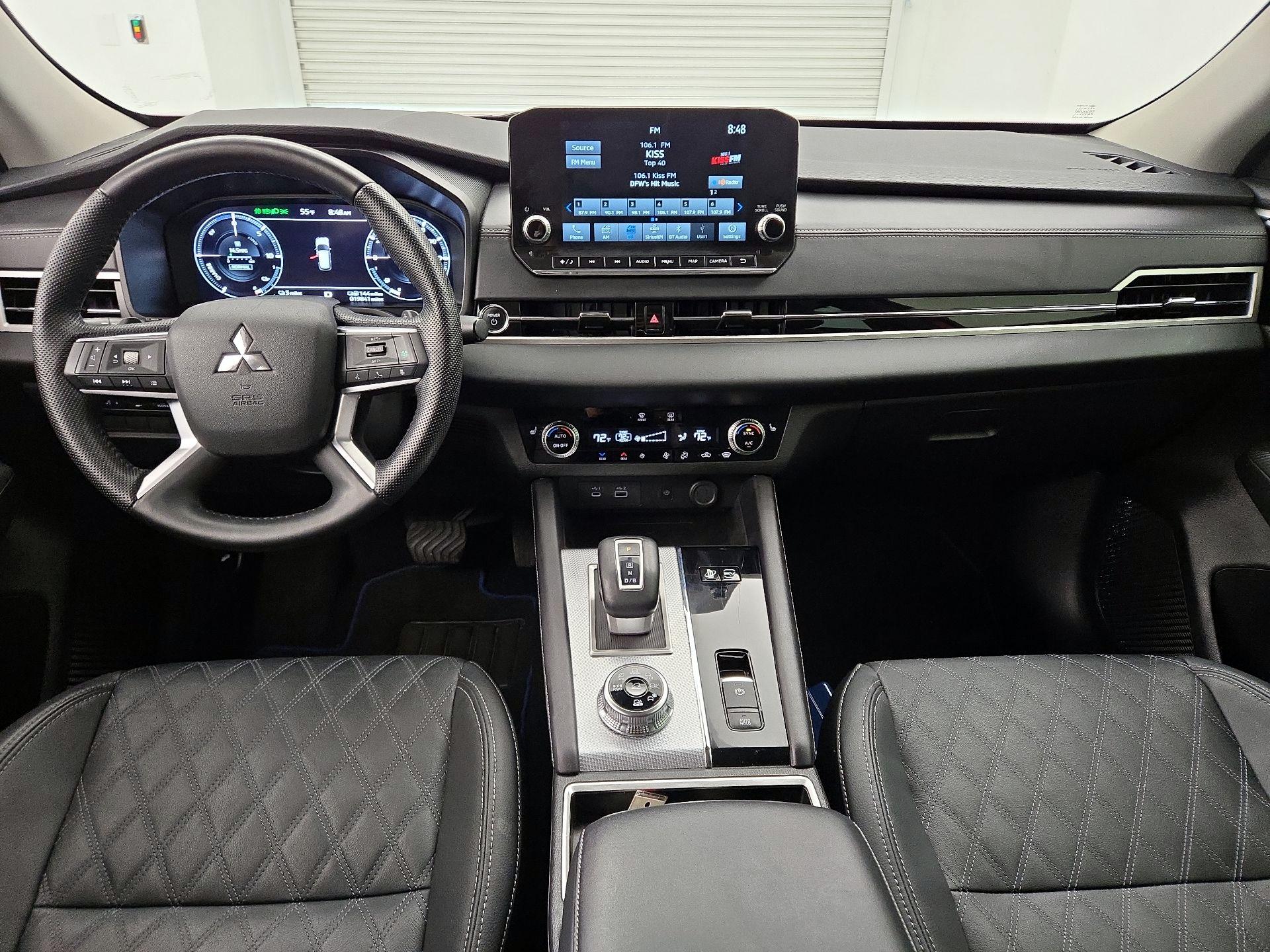 Thumbnail: 2023 Mitsubishi Outlander - 9