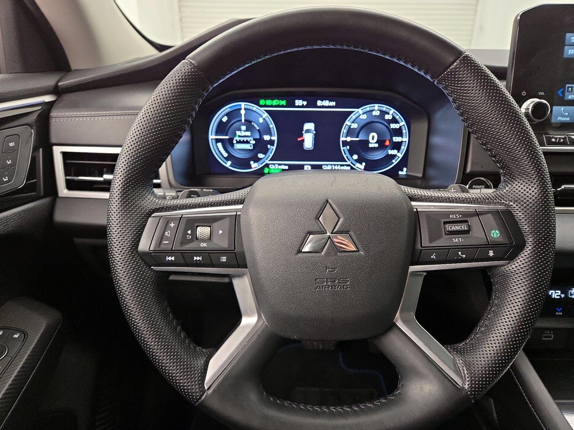 Thumbnail: 2023 Mitsubishi Outlander - 10