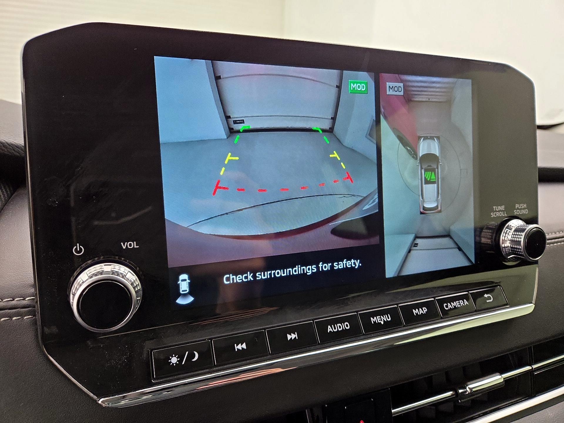 Thumbnail: 2023 Mitsubishi Outlander - 15