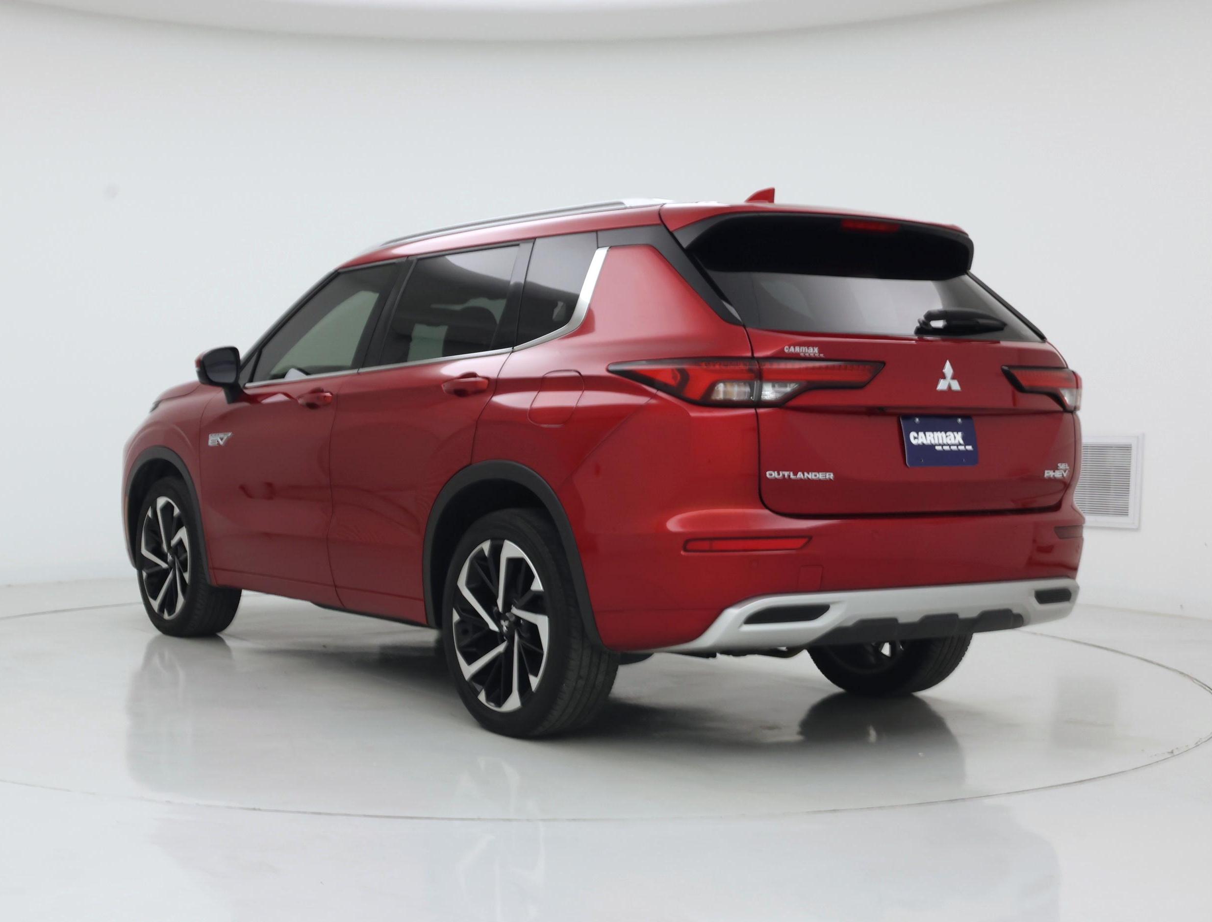 Thumbnail: 2023 Mitsubishi Outlander - 2