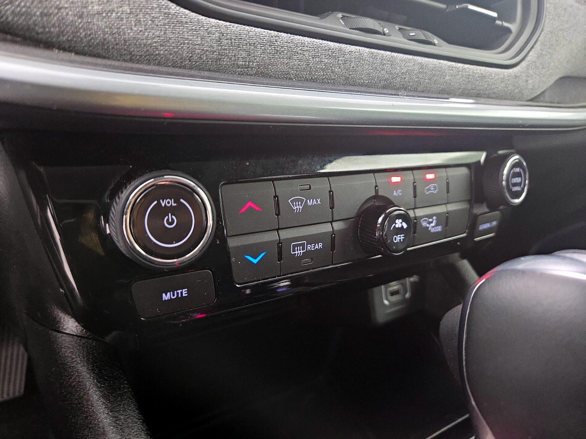 Thumbnail: 2022 Jeep Compass - 16