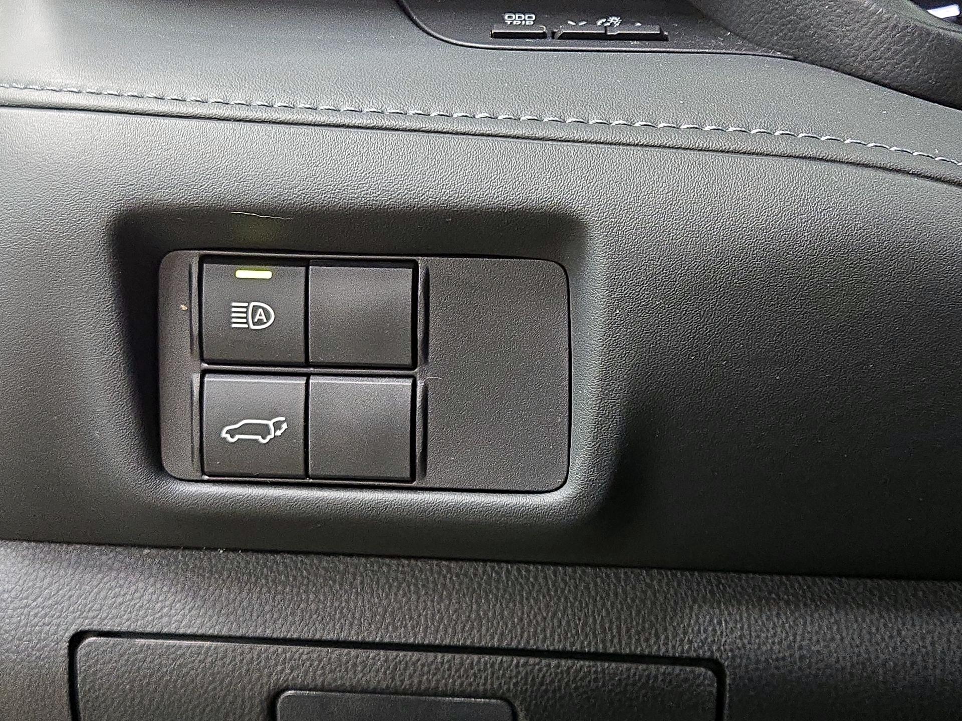 Thumbnail: 2022 Toyota Highlander - 13