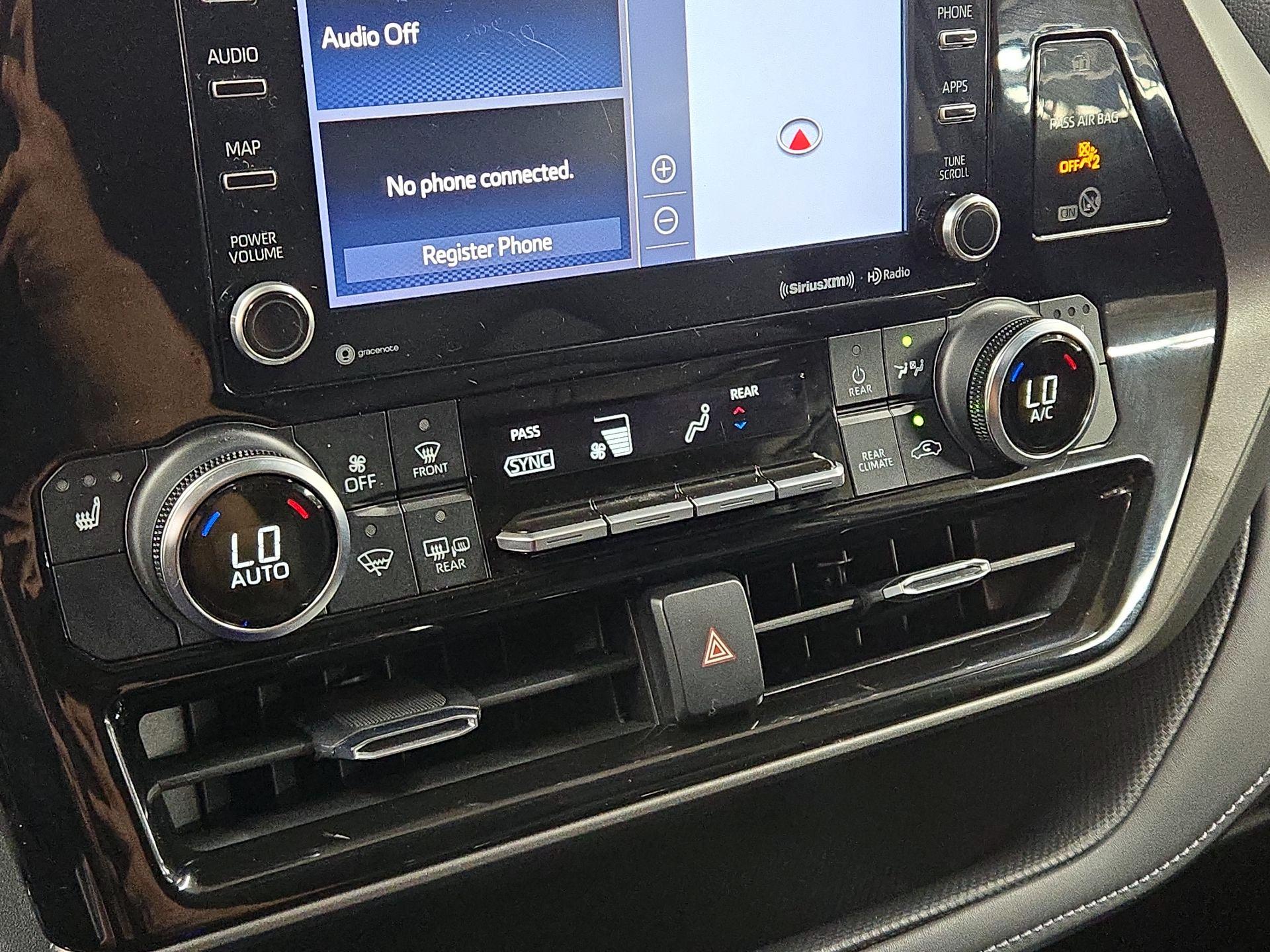 Thumbnail: 2022 Toyota Highlander - 17