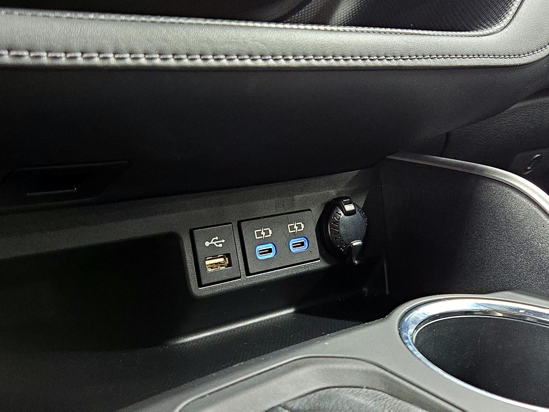 Thumbnail: 2022 Toyota Highlander - 19