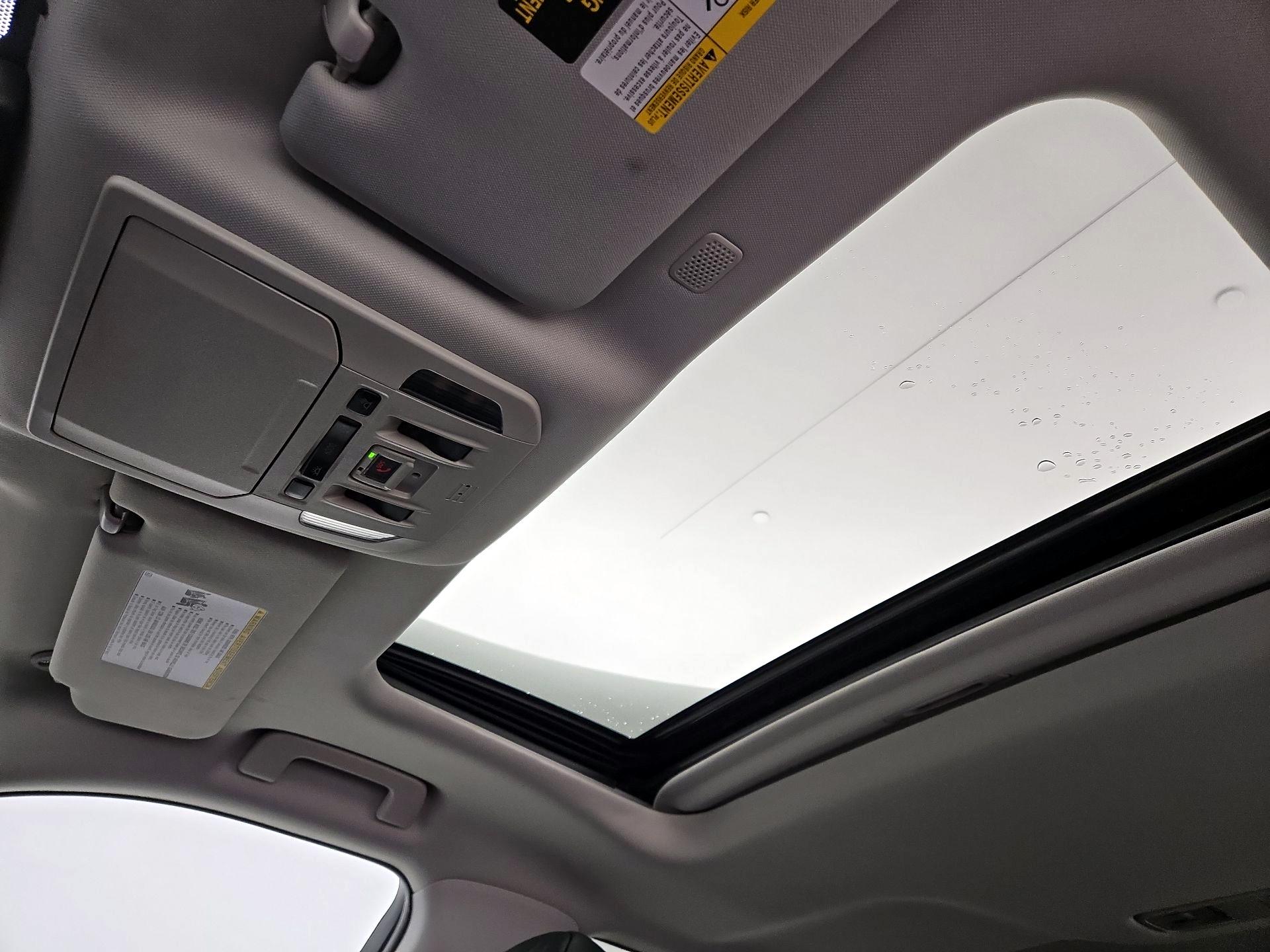 Thumbnail: 2022 Toyota Highlander - 20