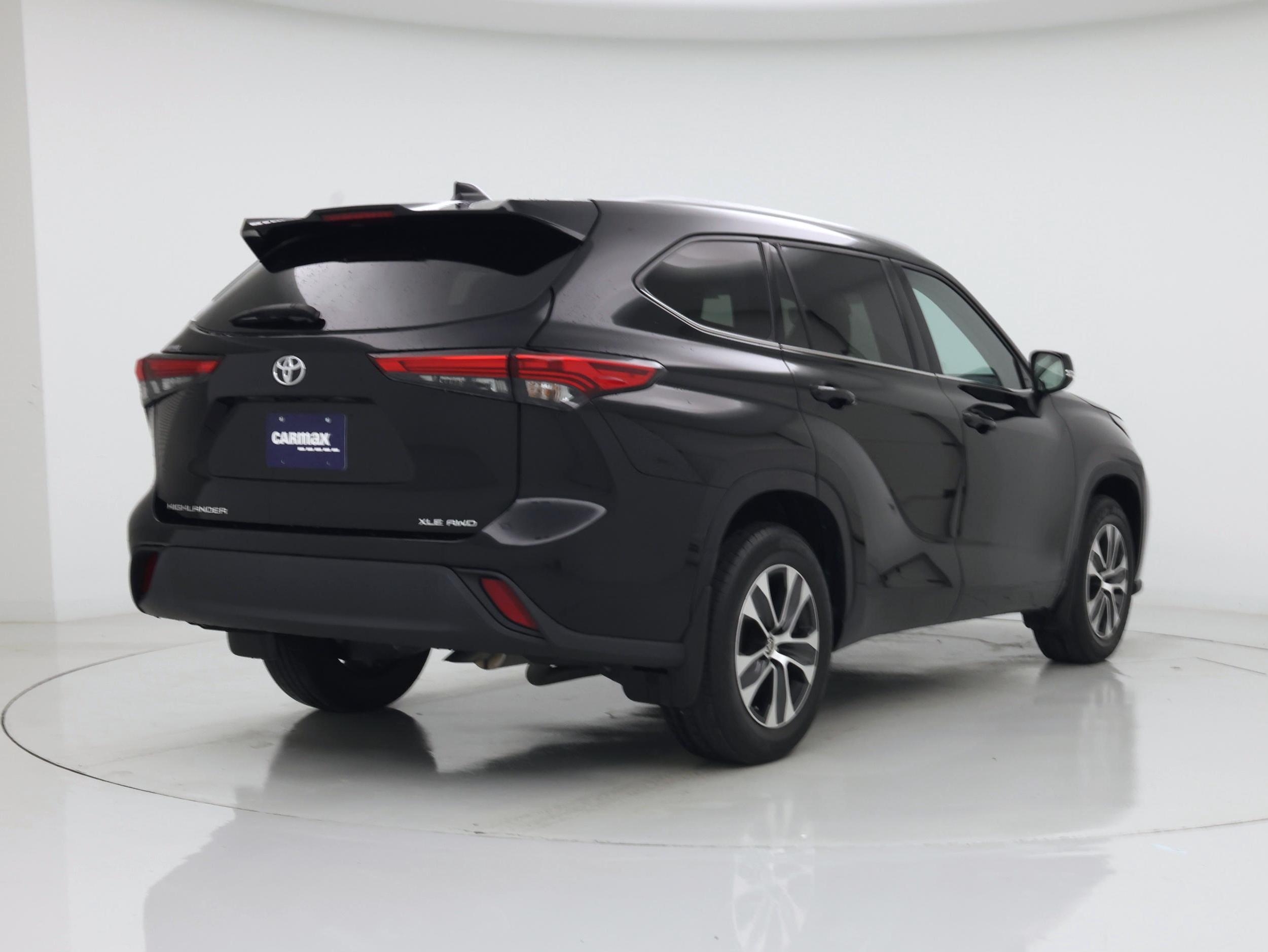 Thumbnail: 2022 Toyota Highlander - 8