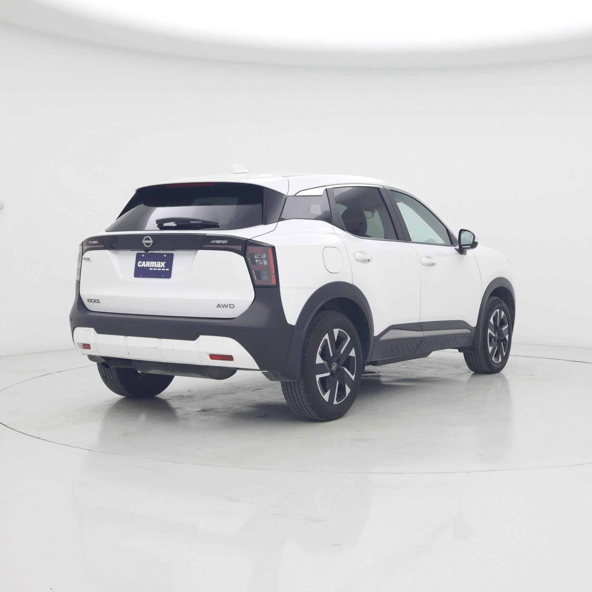 Thumbnail: 2025 Nissan Kicks - 8