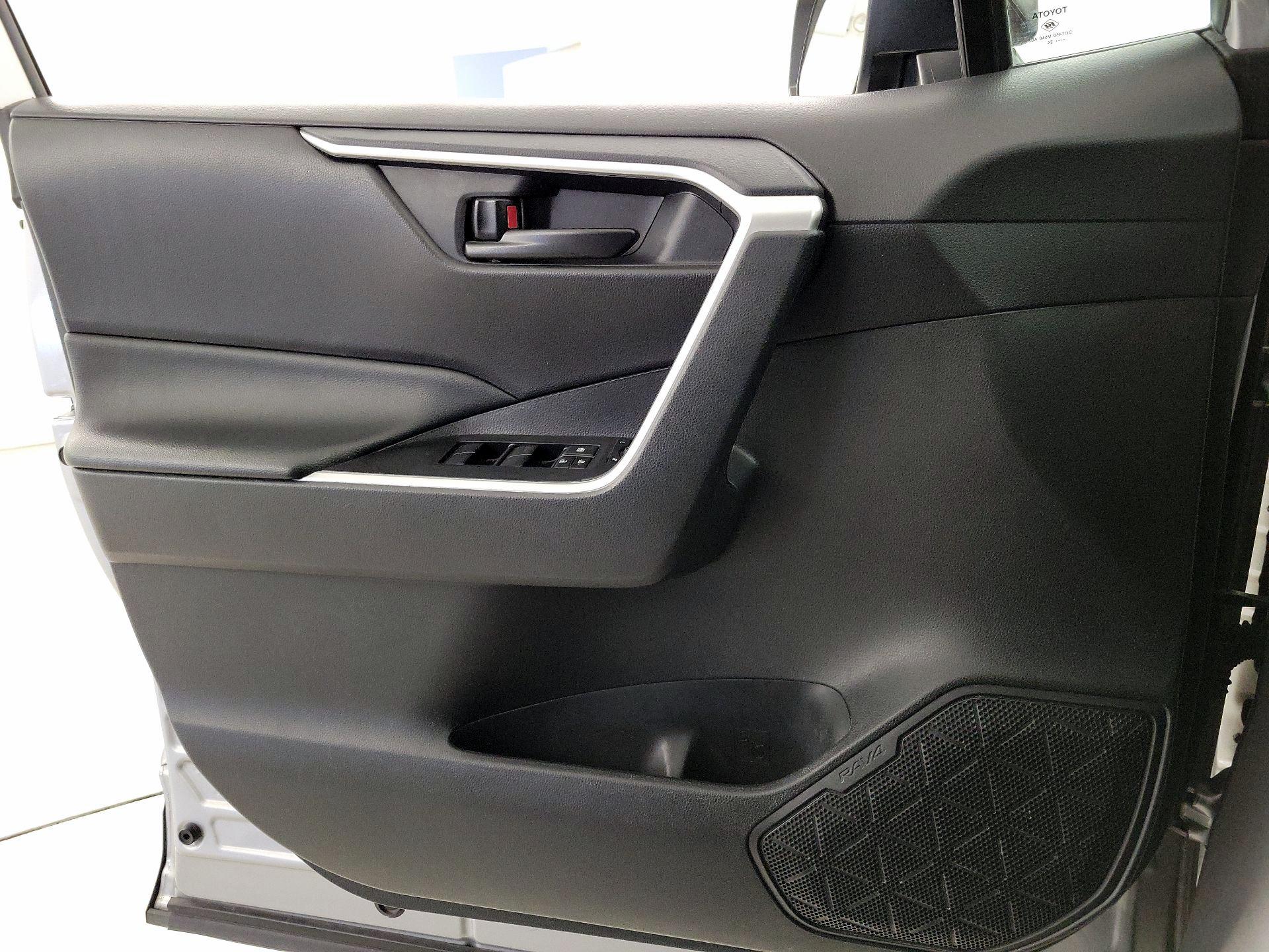 Thumbnail: 2024 Toyota RAV4 - 12