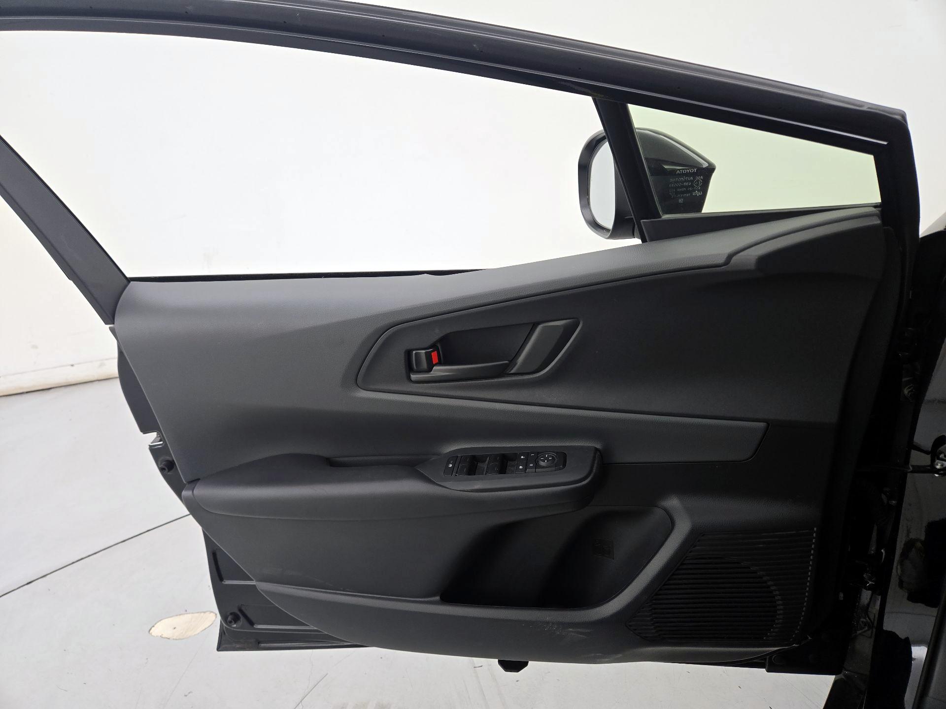 Thumbnail: 2025 Toyota Prius - 12