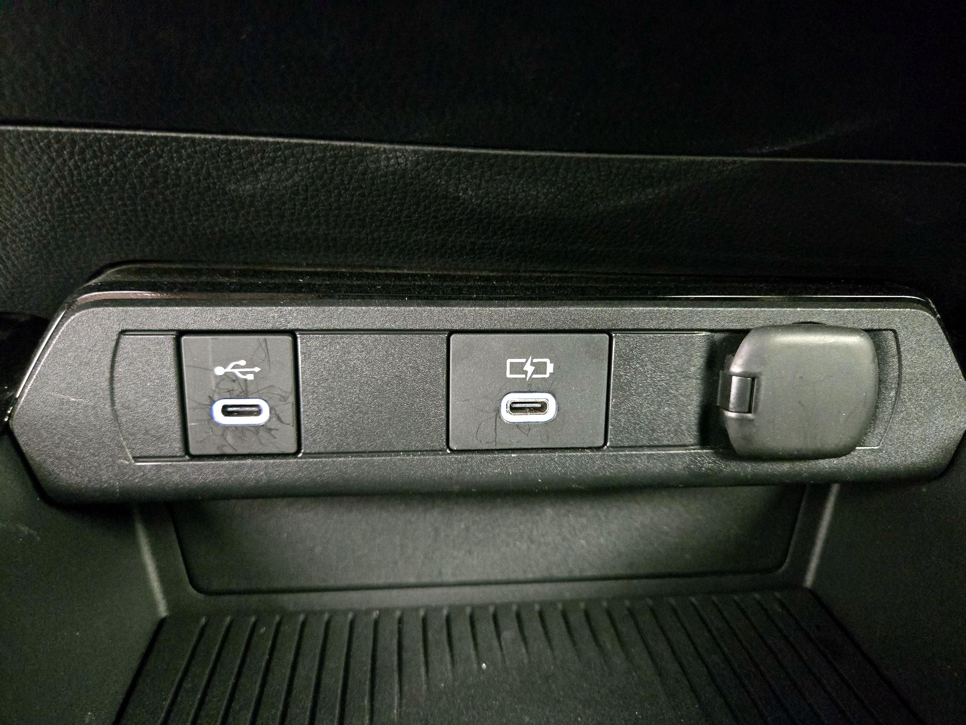 Thumbnail: 2025 Toyota Prius - 18