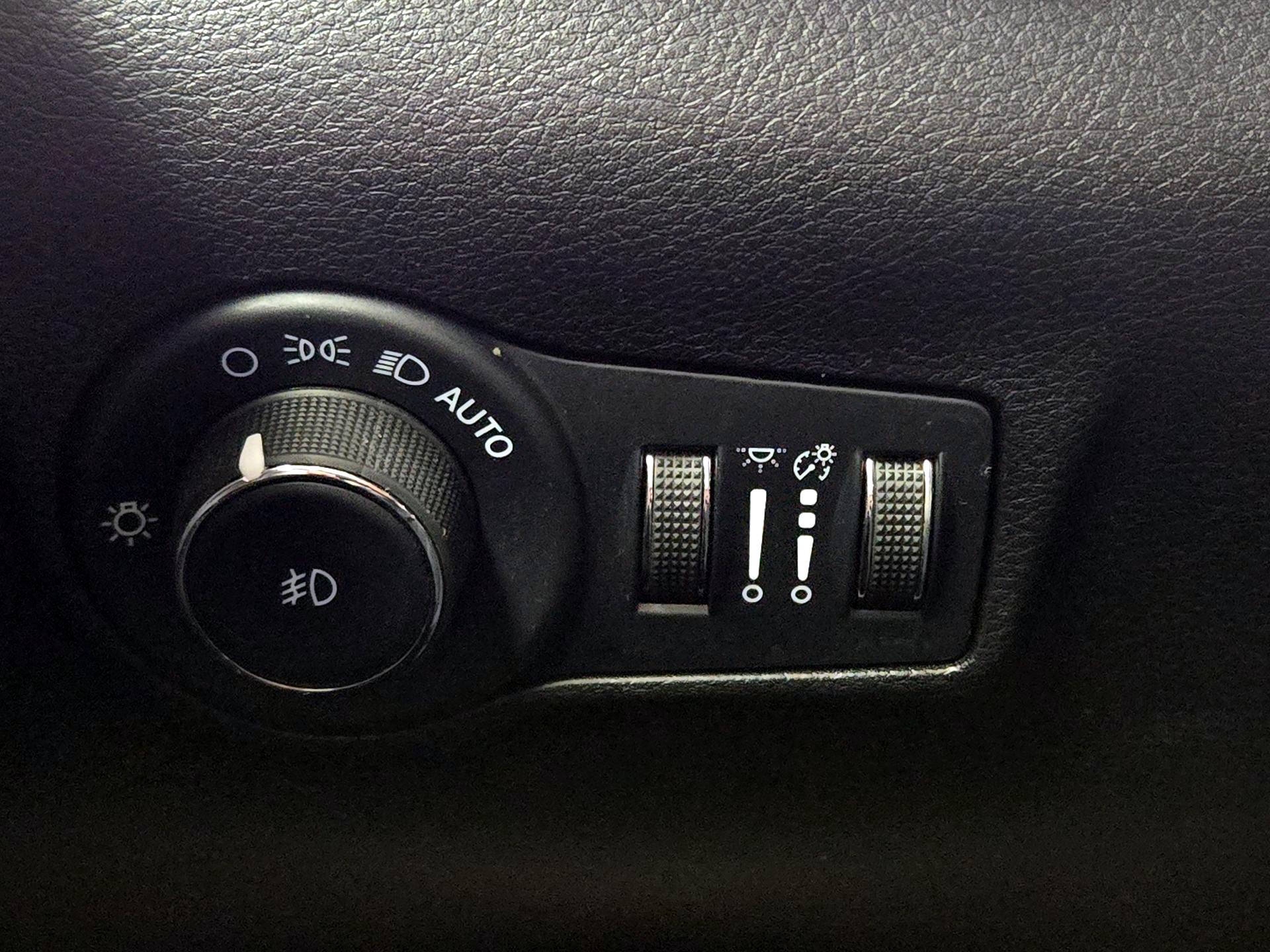 Thumbnail: 2022 Jeep Compass - 13