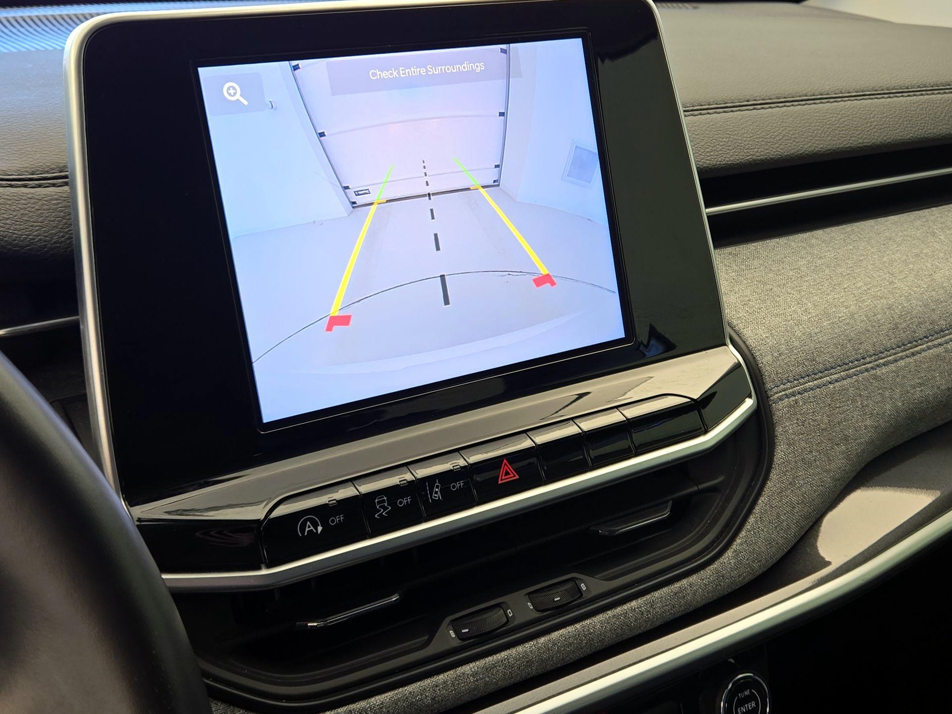 Thumbnail: 2022 Jeep Compass - 14