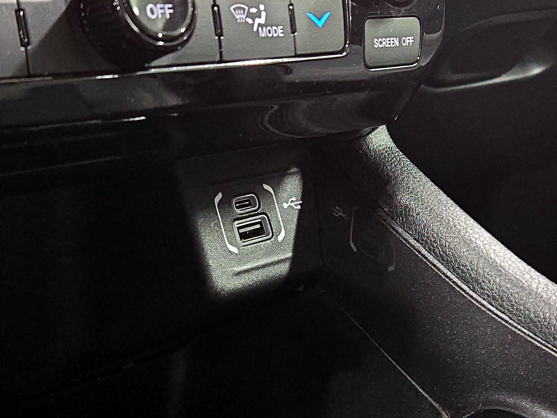 Thumbnail: 2022 Jeep Compass - 18