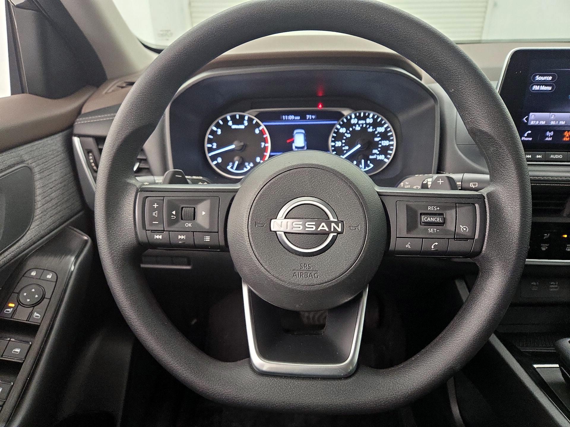 Thumbnail: 2023 Nissan Rogue - 10