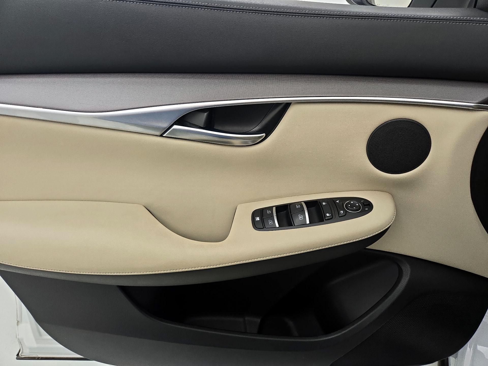 Thumbnail: 2022 INFINITI QX50 - 12