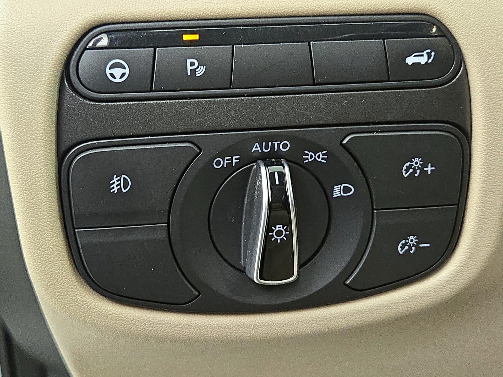 Thumbnail: 2022 INFINITI QX50 - 13