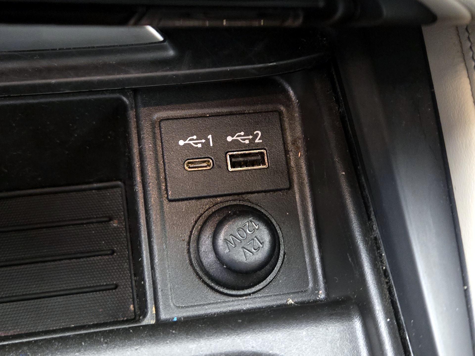 Thumbnail: 2022 INFINITI QX50 - 18