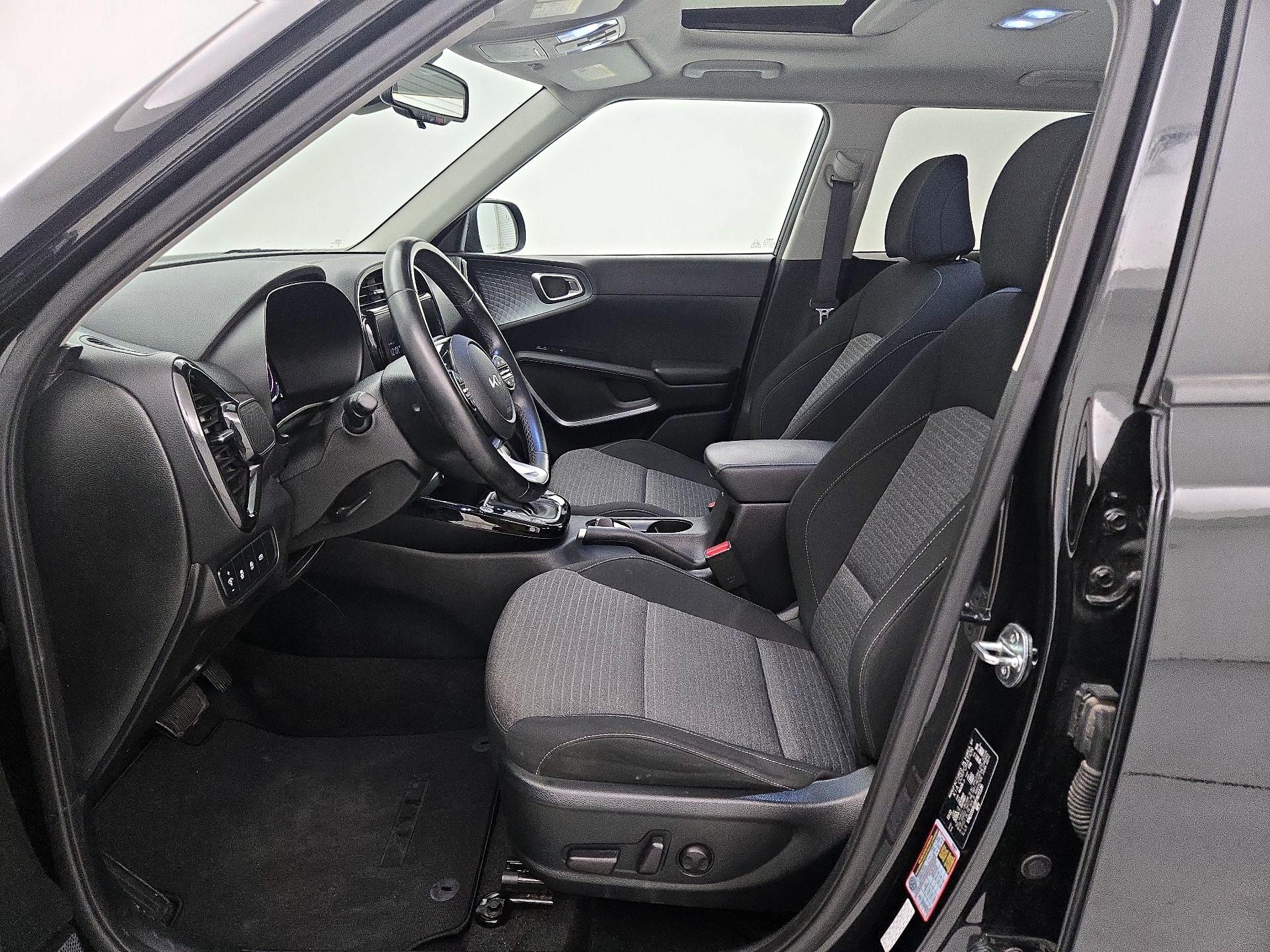 Thumbnail: 2023 Kia Soul - 11