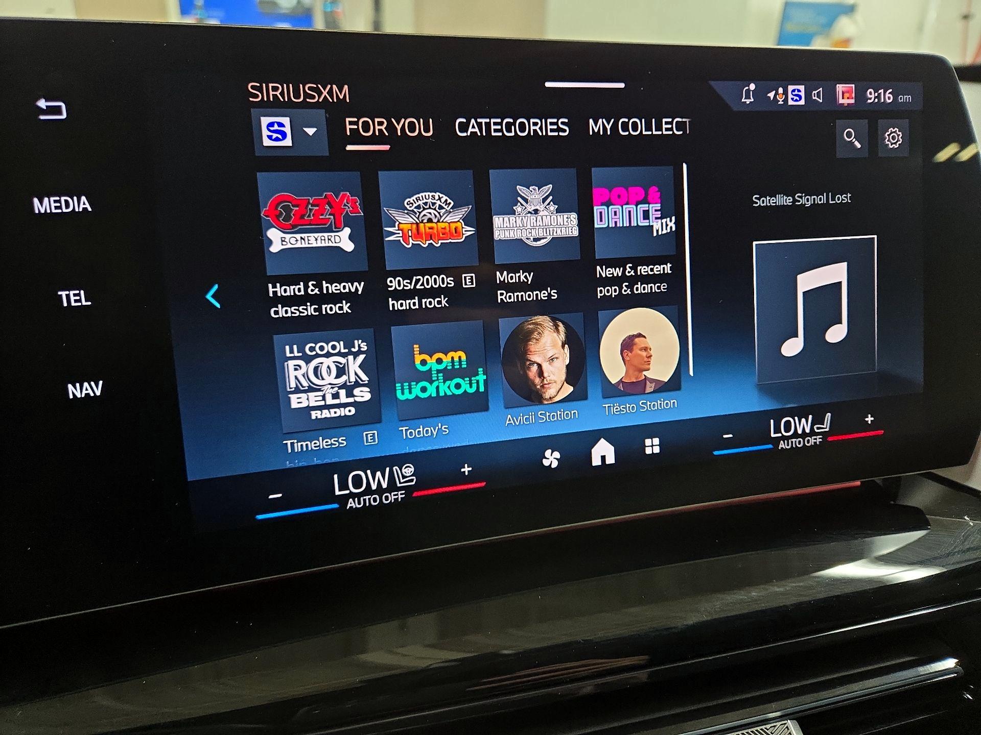 Thumbnail: 2025 BMW X1 - 15