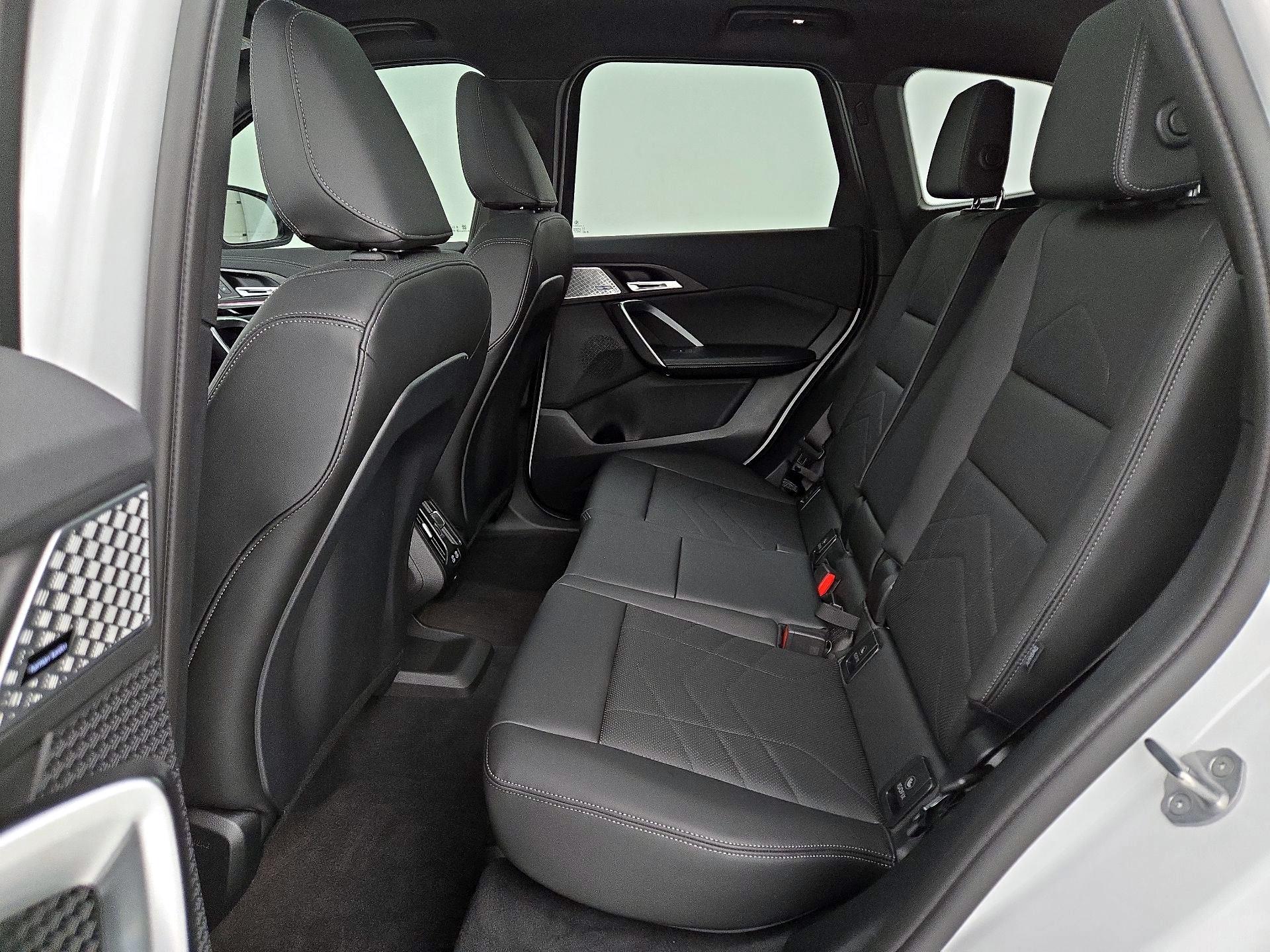 Thumbnail: 2025 BMW X1 - 20