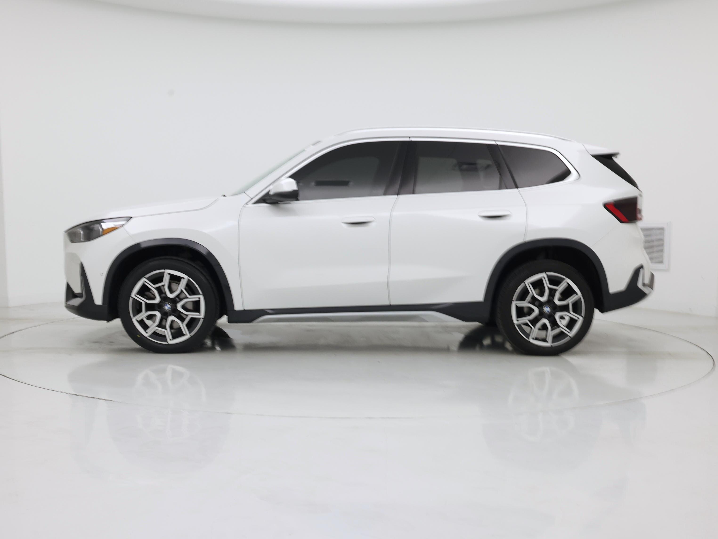 Thumbnail: 2025 BMW X1 - 3