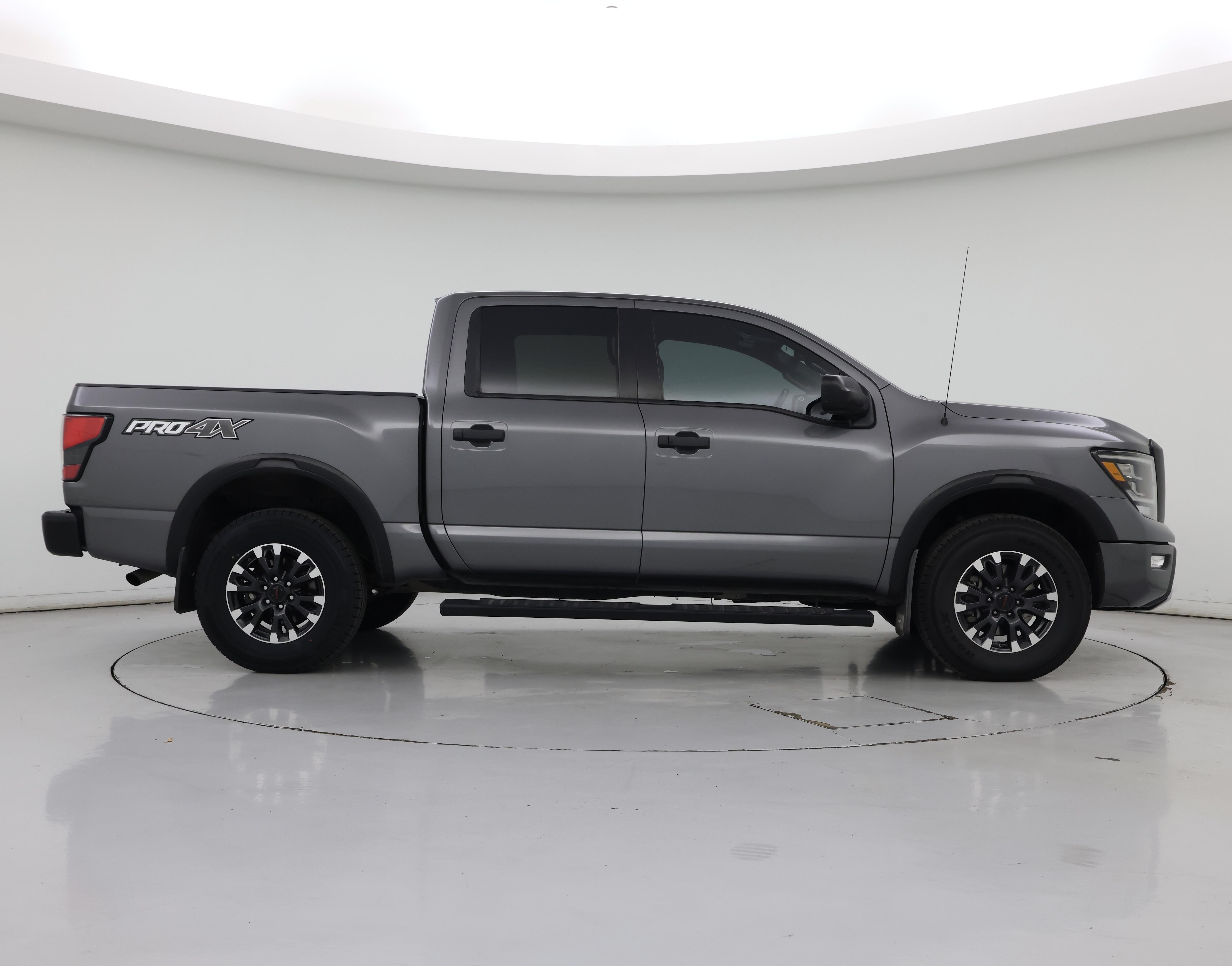 Thumbnail: 2021 Nissan Titan - 7