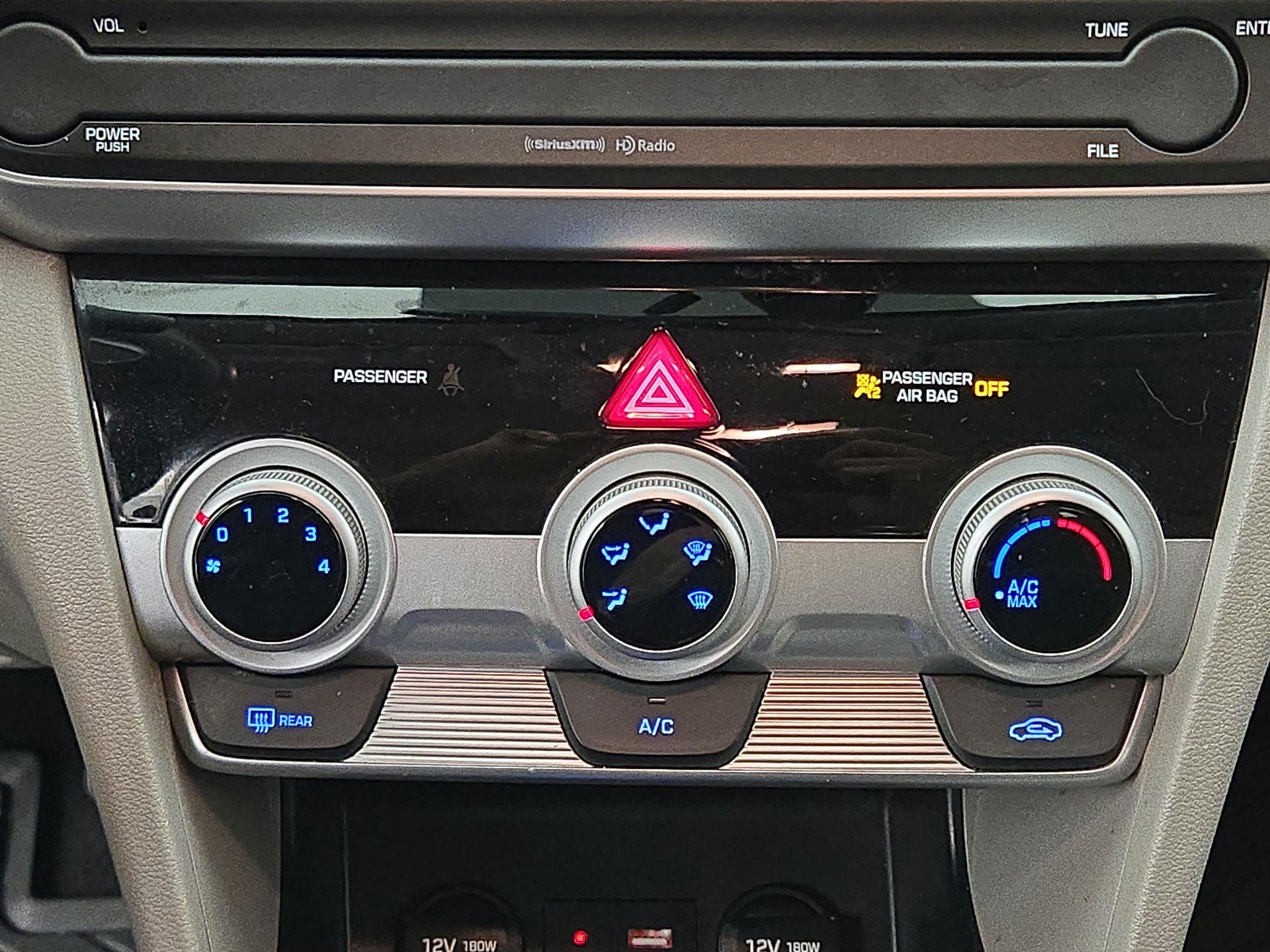 Thumbnail: 2019 Hyundai Elantra - 16