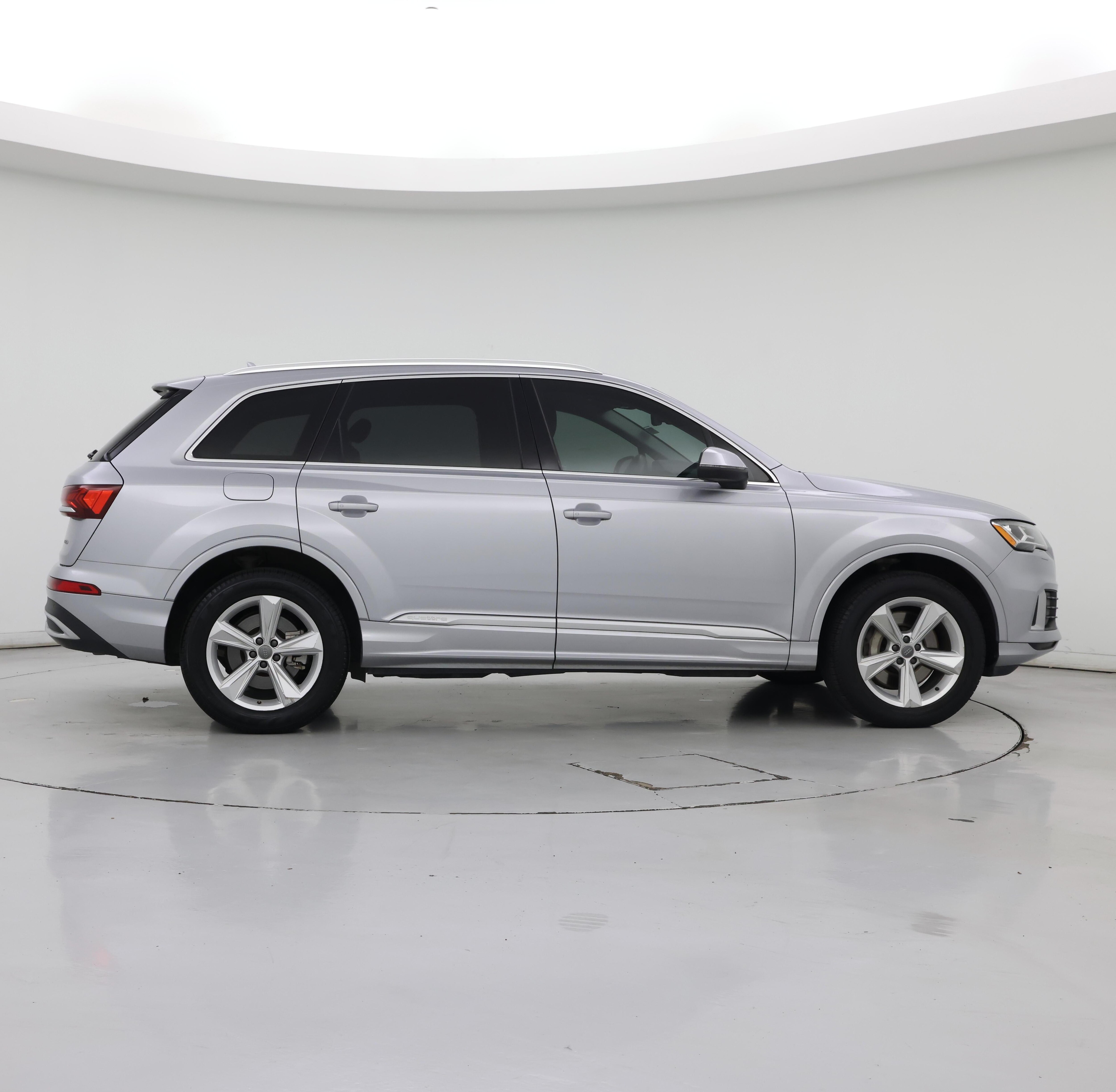 Thumbnail: 2020 Audi Q7 - 7