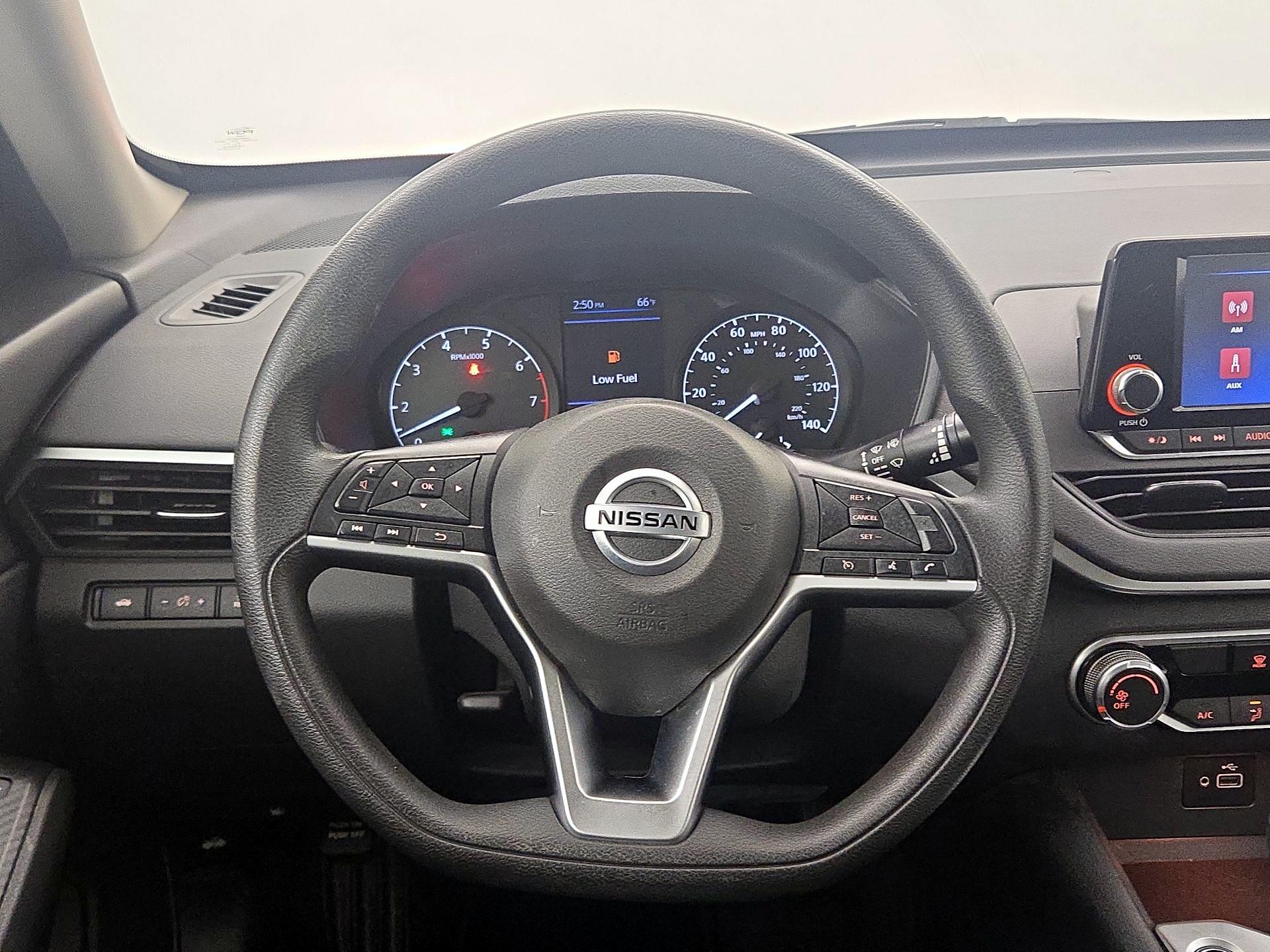 Thumbnail: 2021 Nissan Altima - 10