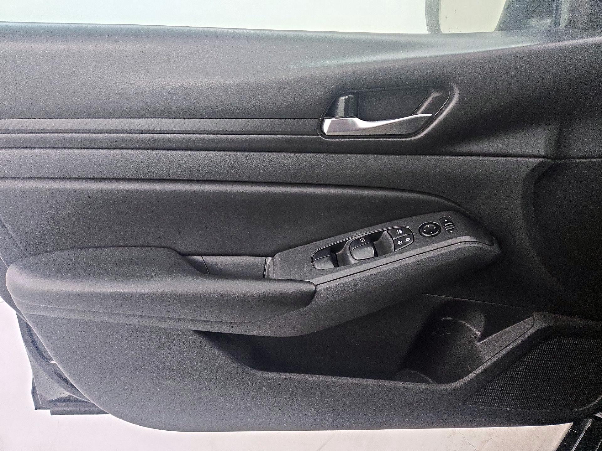 Thumbnail: 2021 Nissan Altima - 12