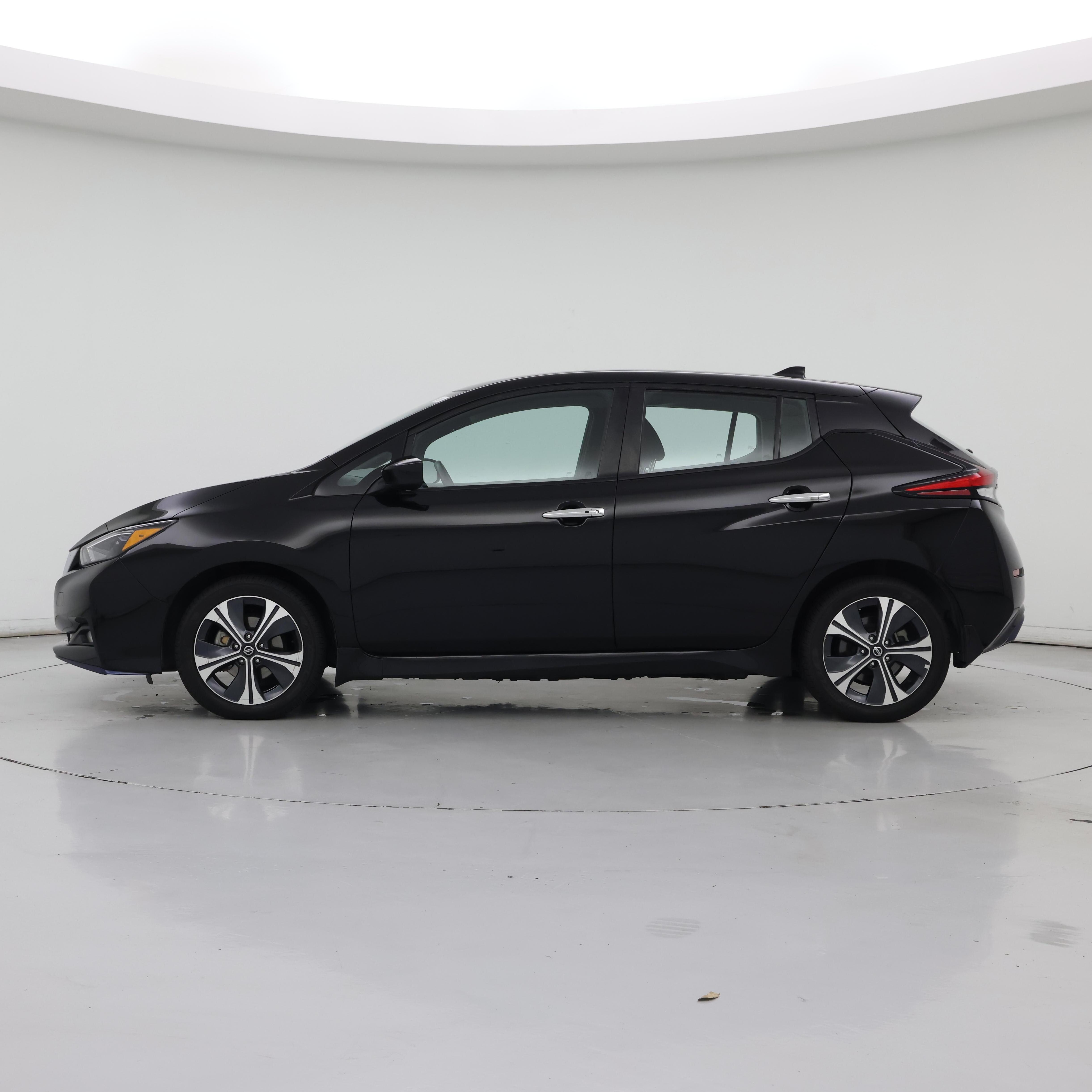 Thumbnail: 2021 Nissan Leaf - 3