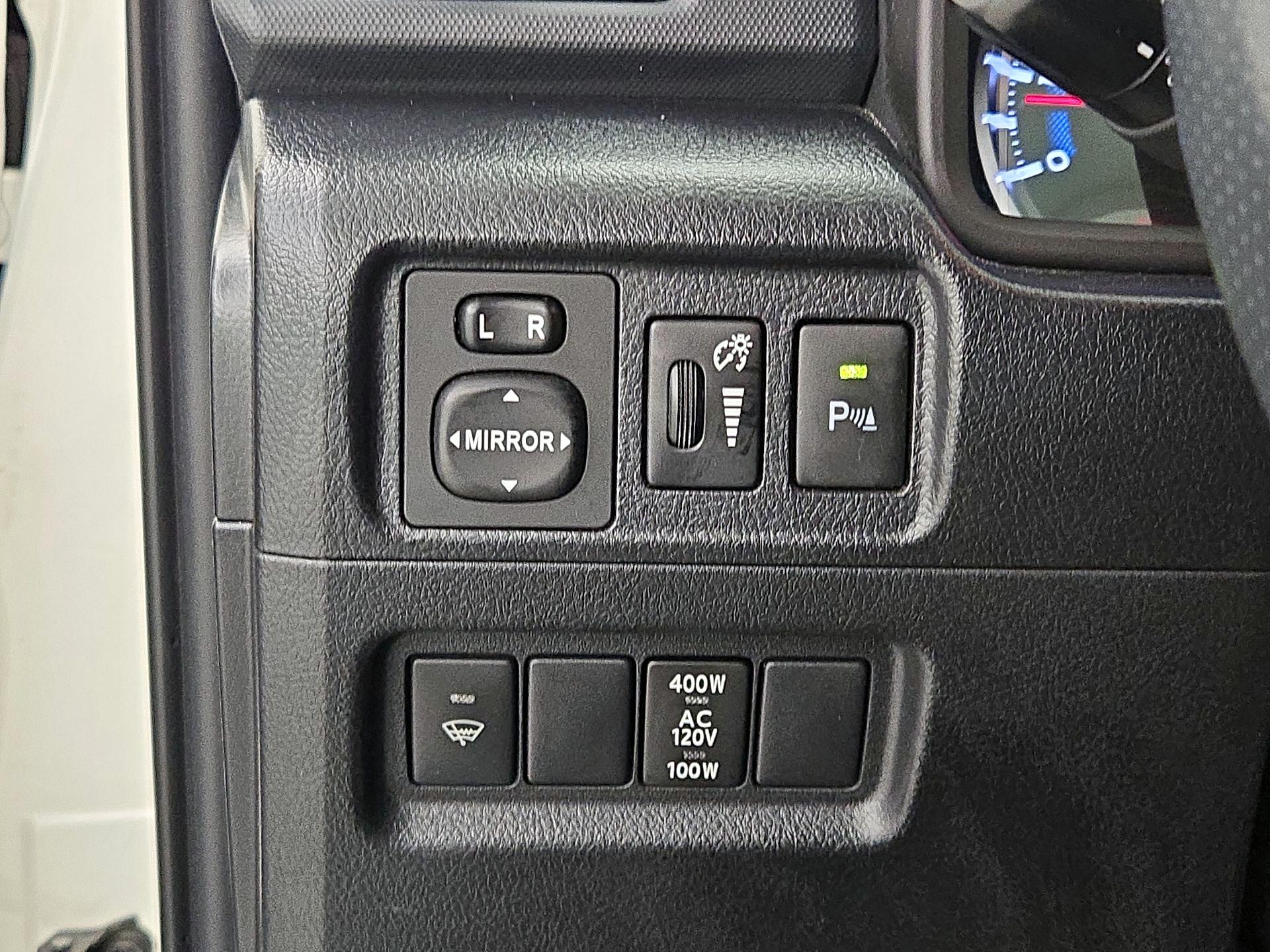 Thumbnail: 2016 Toyota 4Runner - 13