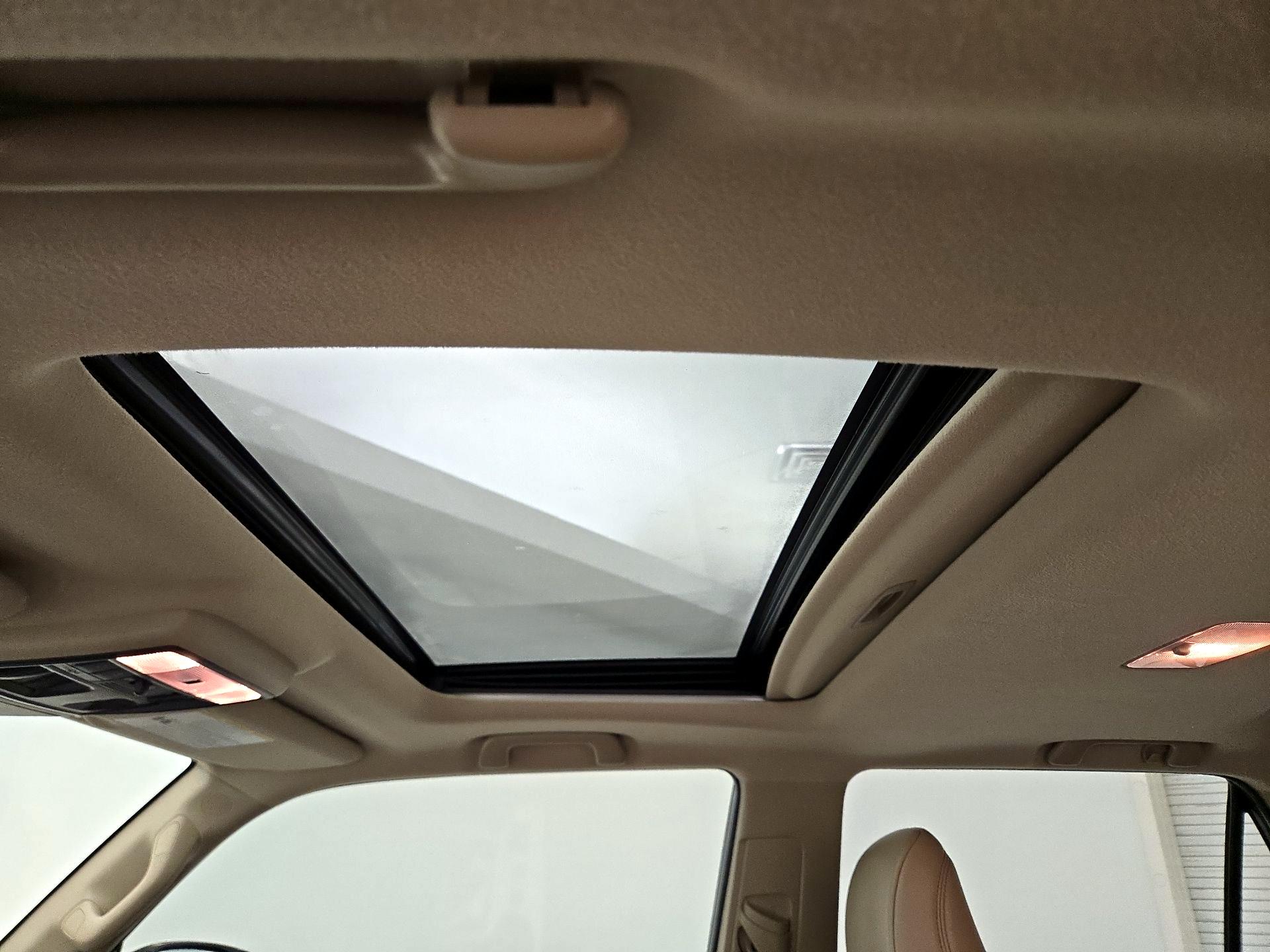 Thumbnail: 2016 Toyota 4Runner - 19